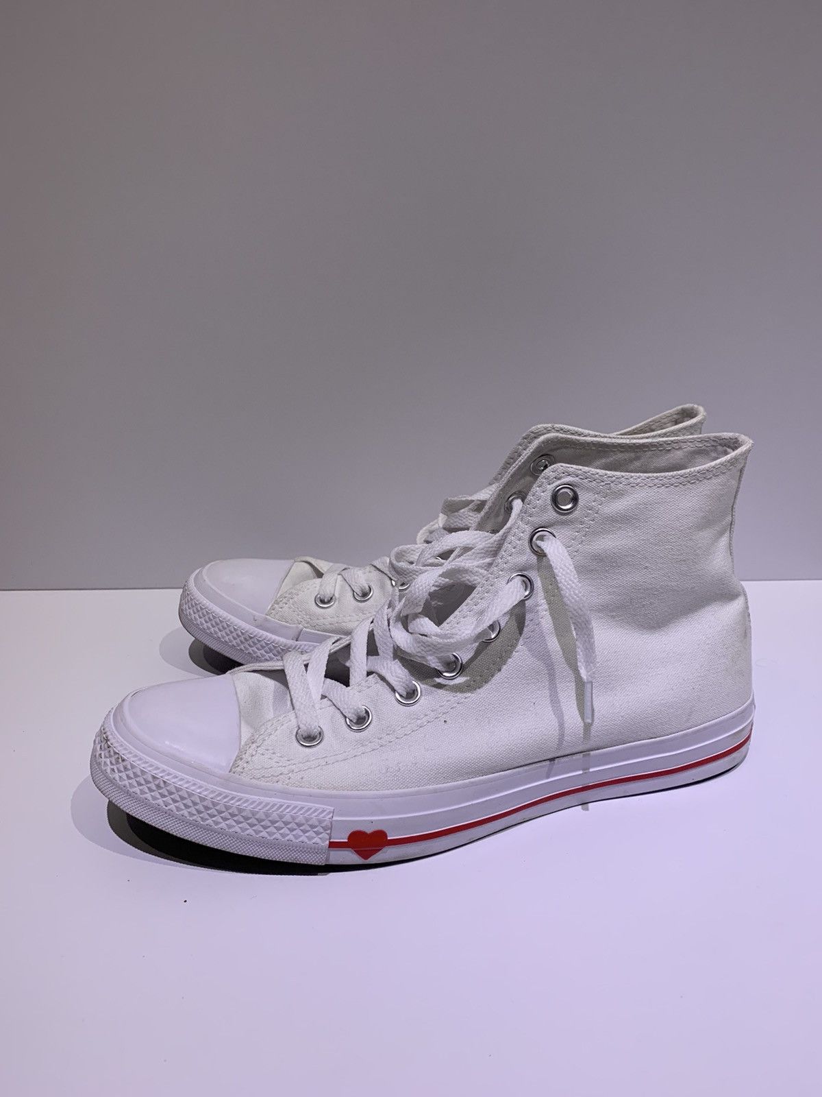 Converse fear love white best sale