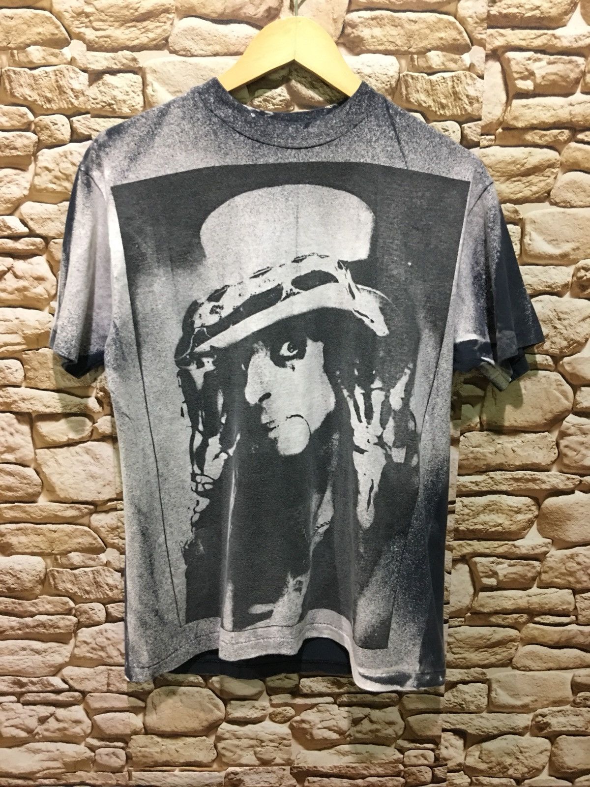 Band Tees RARE Vintage alice cooper mosquitohead full print shirt Size US L / EU 52-54 / 3 - 3 Thumbnail