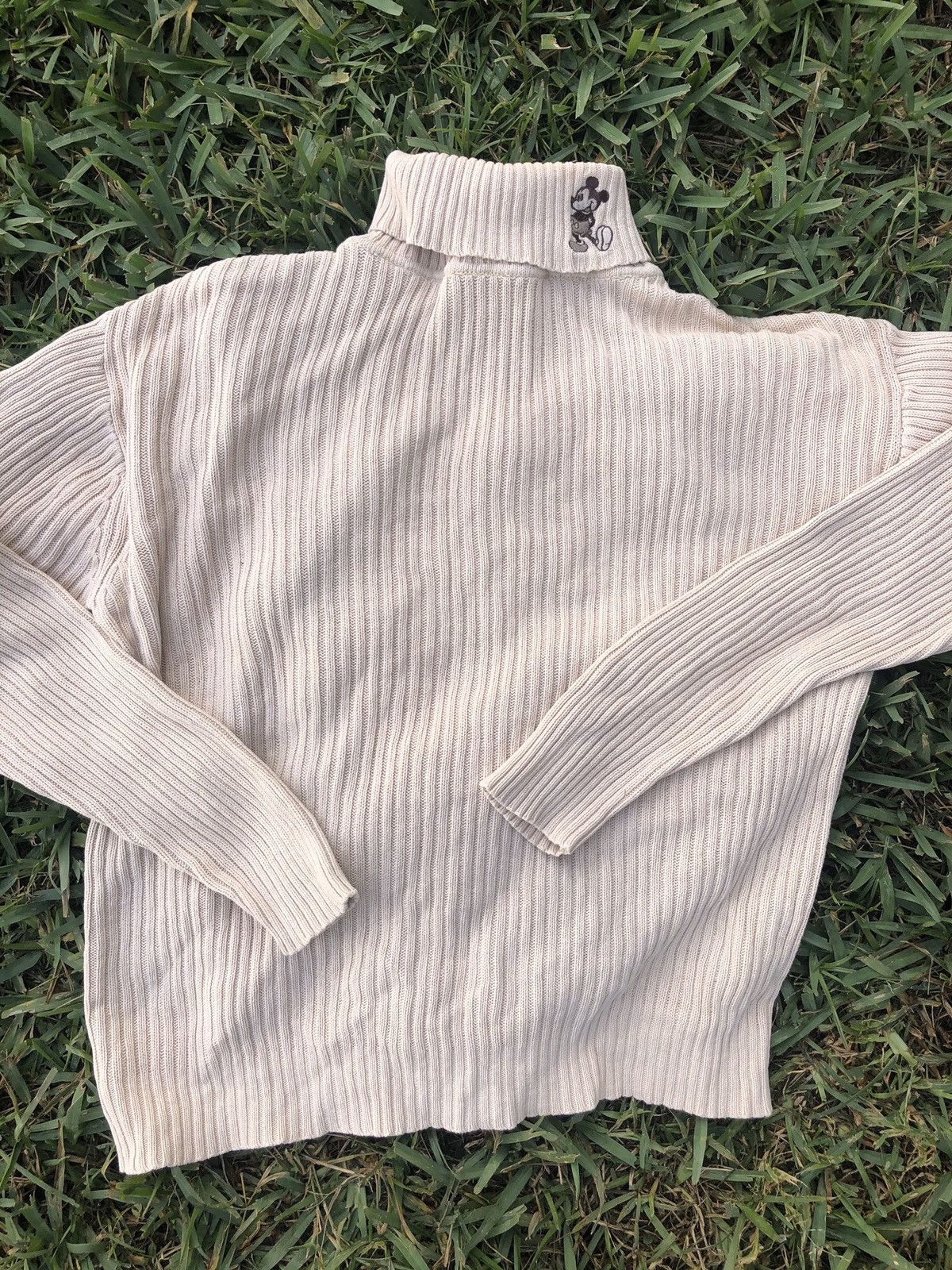 Disney × Vintage Vintage Disney Mickey Mouse turtle neck Size US L / EU 52-54 / 3 - 1 Thumbnail
