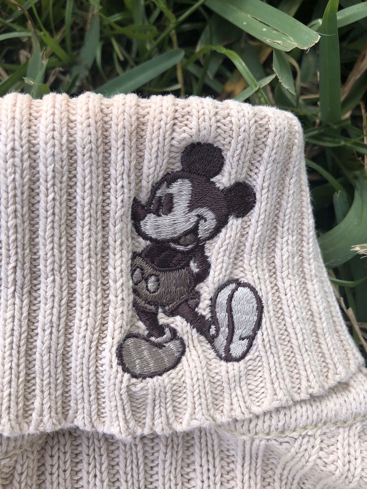 Disney × Vintage Vintage Disney Mickey Mouse turtle neck Size US L / EU 52-54 / 3 - 2 Thumbnail