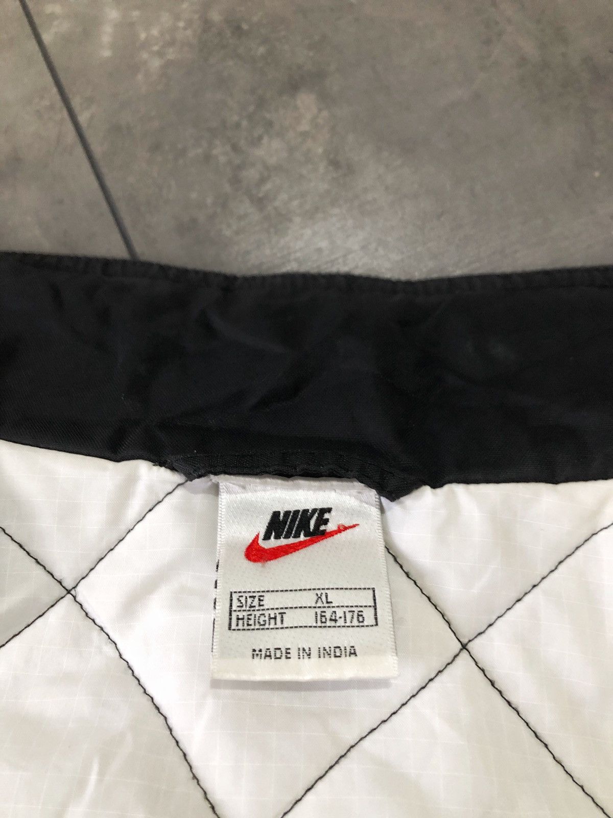 Nike Vintage Nike Big Logo Down Jacket Size US S / EU 44-46 / 1 - 6 Thumbnail