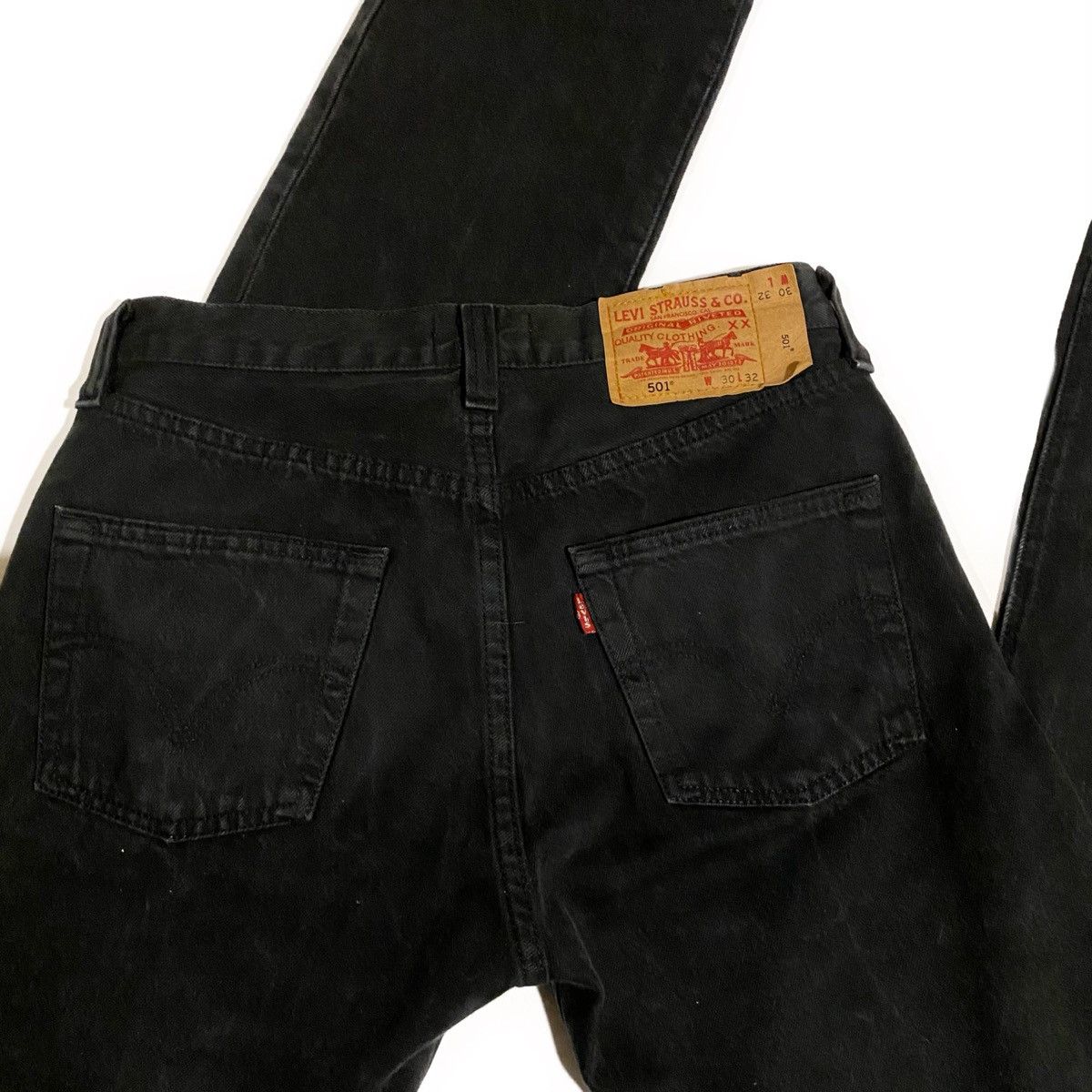 Levi's × Levi's Vintage Clothing × Vintage 90s Vintage Levi’s 501 Black Denim Jeans W30 L32 Size US 30 / EU 46 - 3 Thumbnail