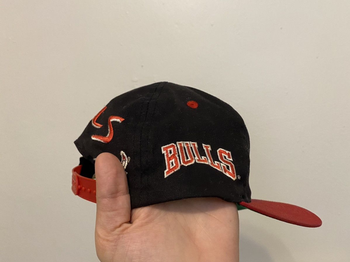 Vintage 90s Bulls SnapBack