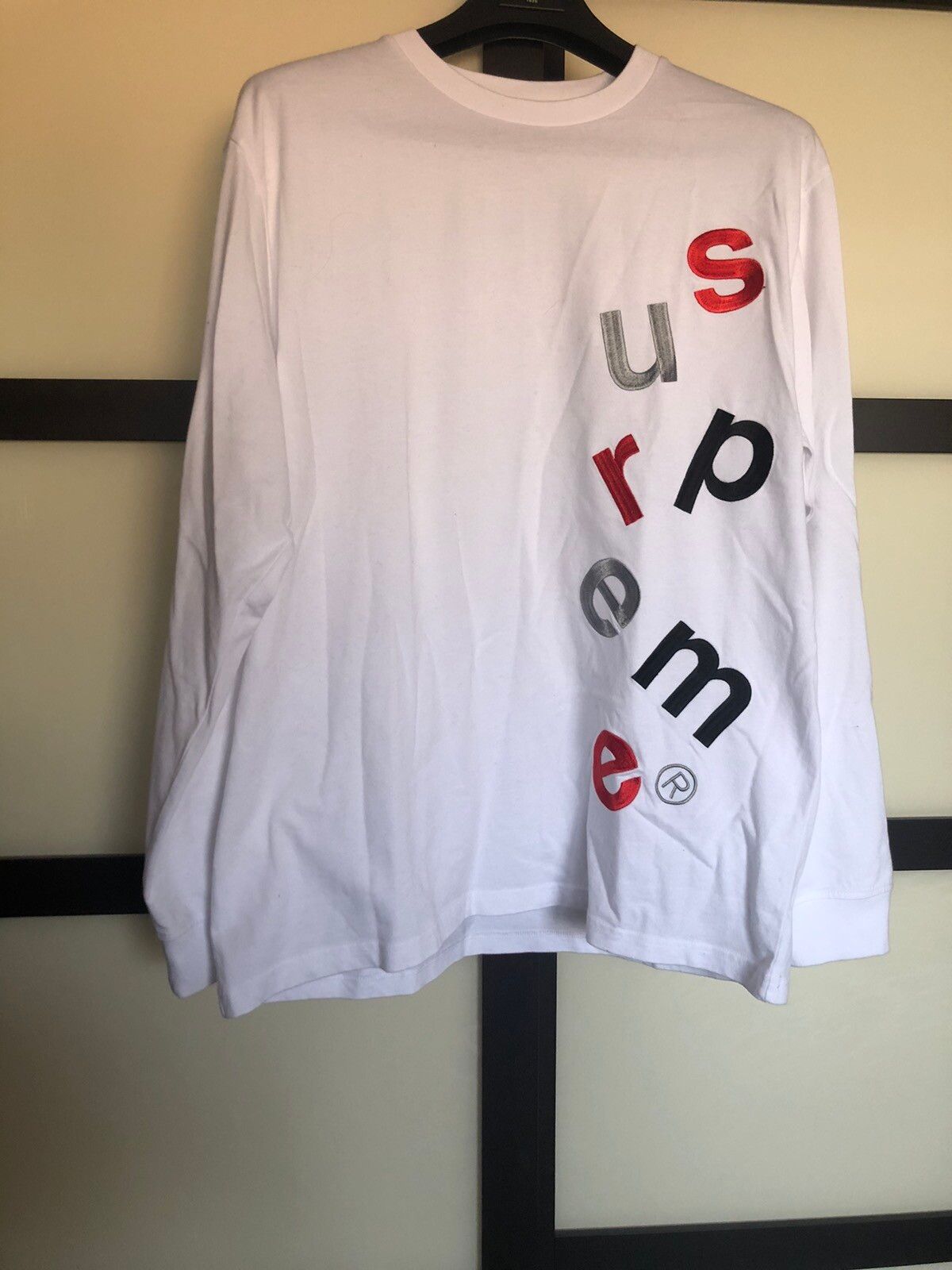 discount shop sale Supreme Scatter Logo Long Sleeve Tee Shirt White |  www.fcbsudan.com
