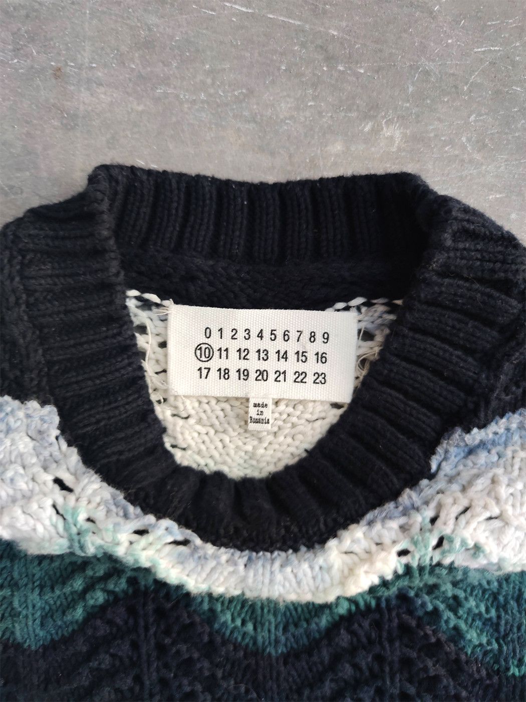 Maison Margiela Wavy Border Sweater Size US M / EU 48-50 / 2 - 3 Thumbnail