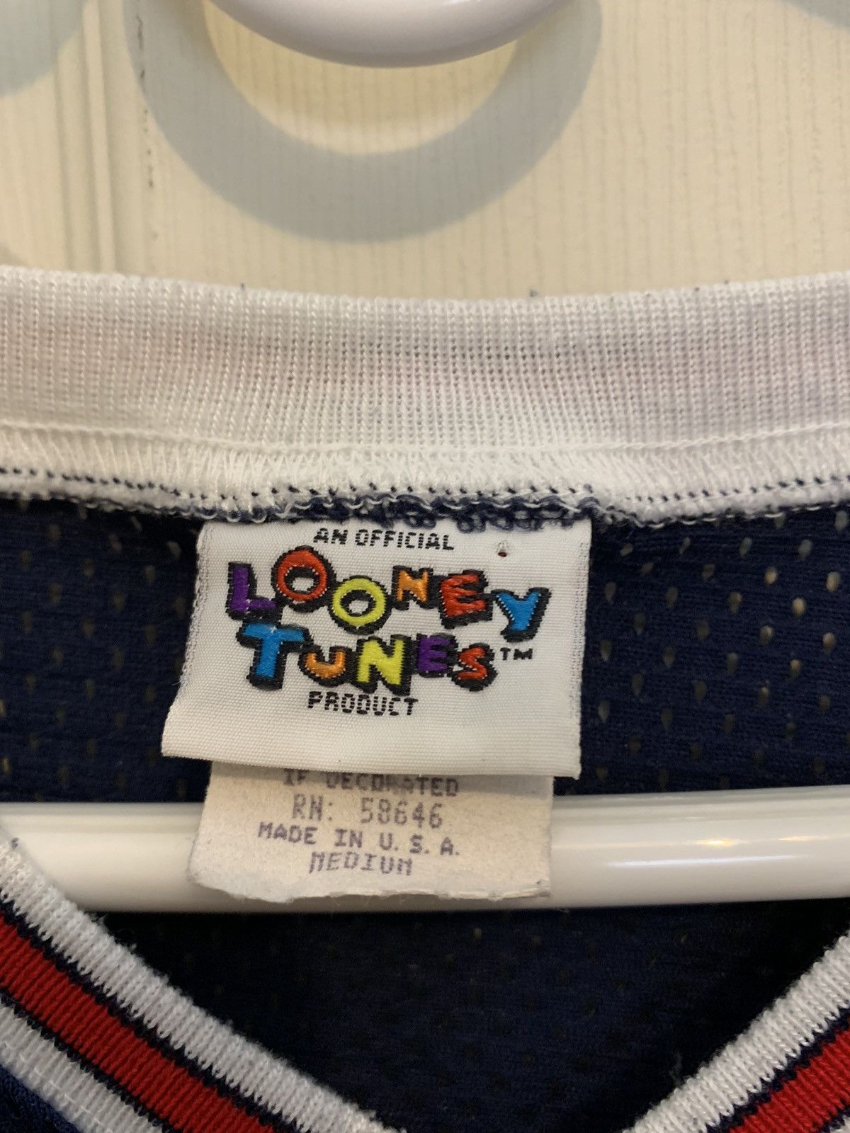 MLB × Vintage × Warner Bros 1997 Looney Tunes Mesh Baseball Jersey Taz Size US M / EU 48-50 / 2 - 3 Thumbnail