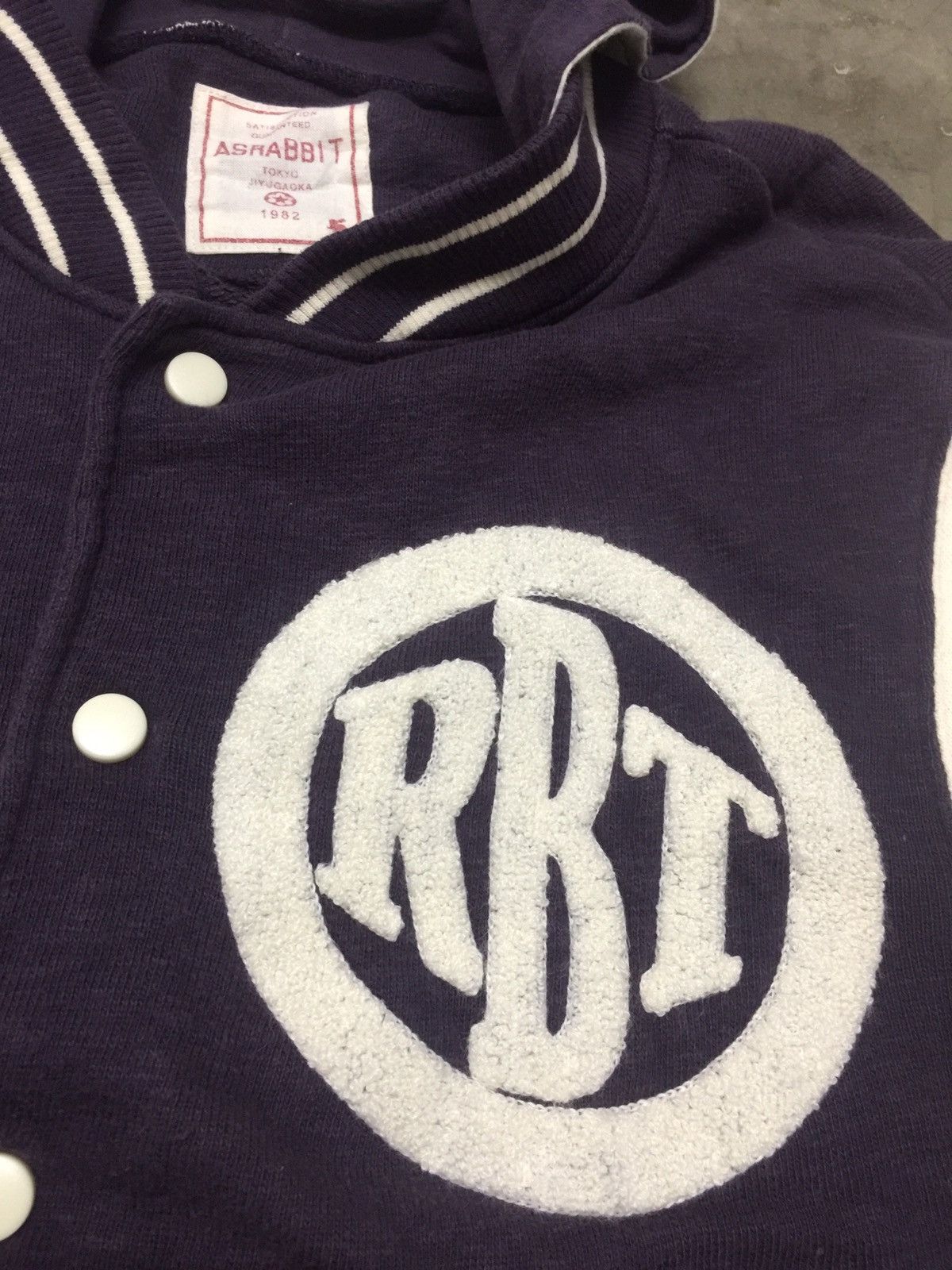 Japanese Brand ASRABBIT COTTON VARSITY SWEATER WITH EMBROIDERED SCRIPT Size US M / EU 48-50 / 2 - 3 Thumbnail
