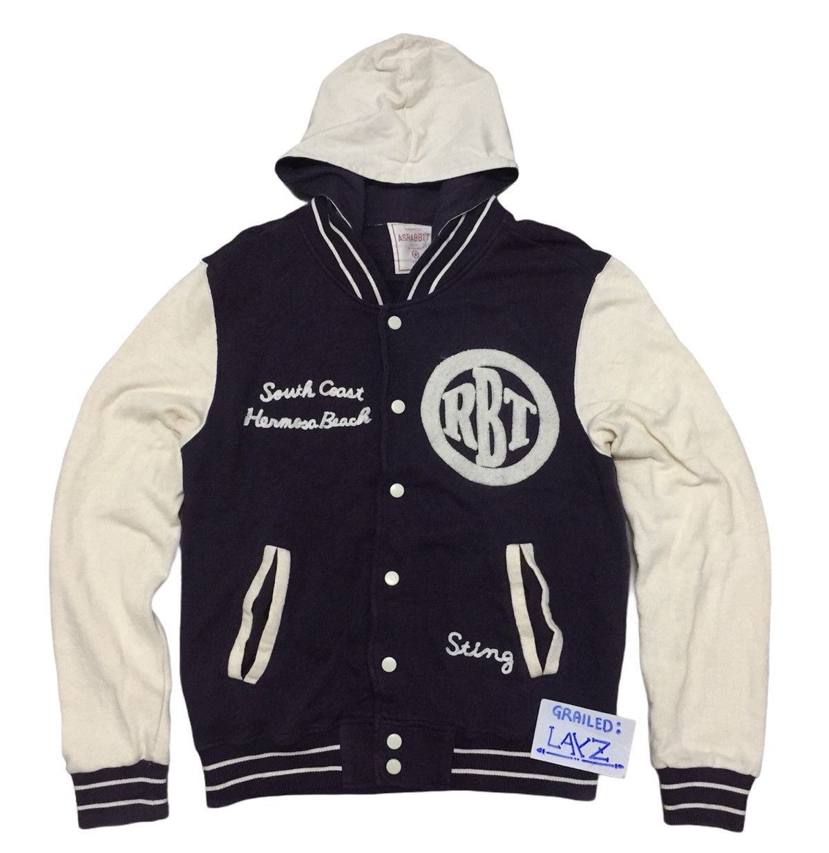 Japanese Brand ASRABBIT COTTON VARSITY SWEATER WITH EMBROIDERED SCRIPT Size US M / EU 48-50 / 2 - 1 Thumbnail