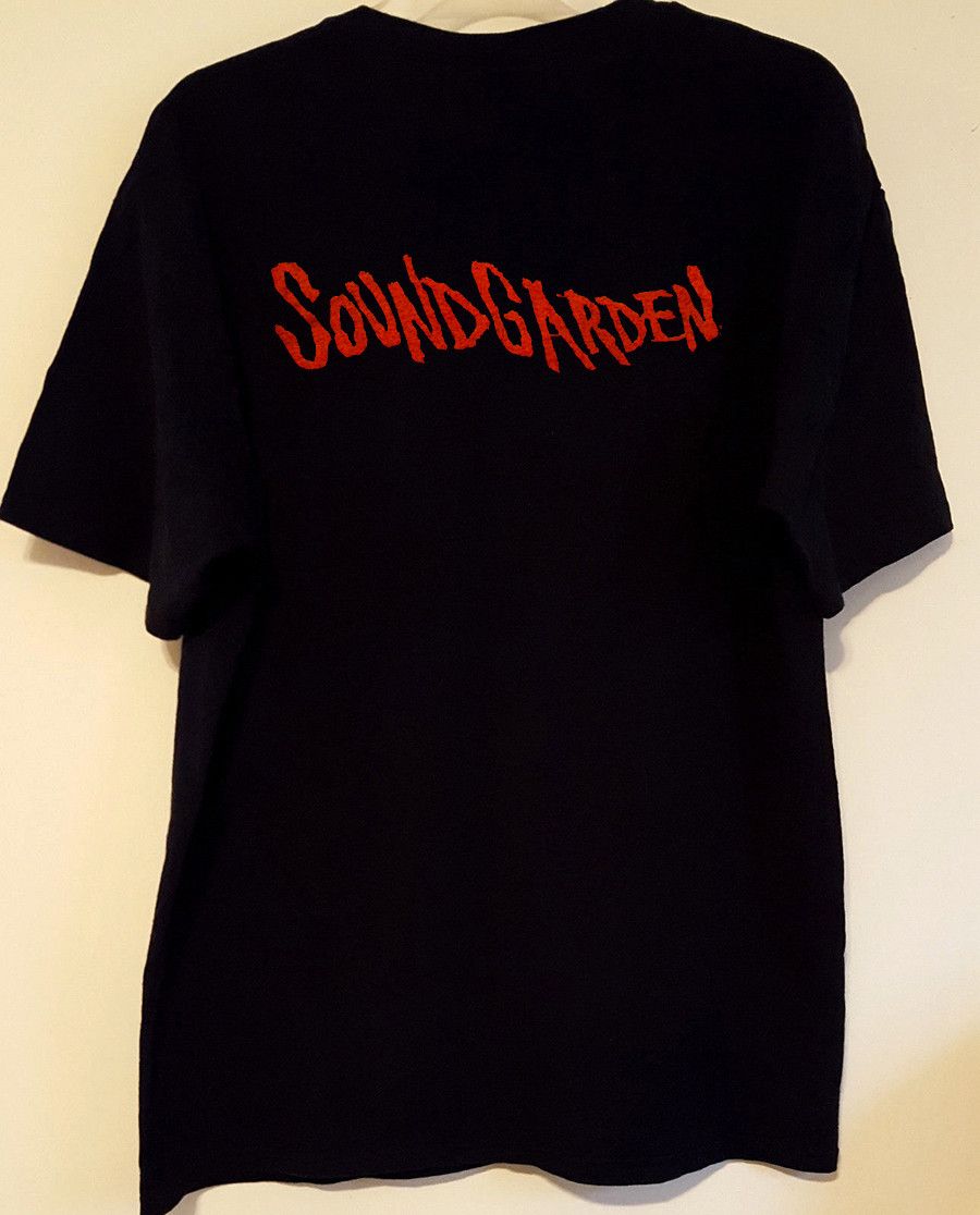 Band Tees × Streetwear × Tour Tee Rare “FUCK HAPPENS Band Tees × Streetwear × Tour Tee Rare “FUCK HAPPENS