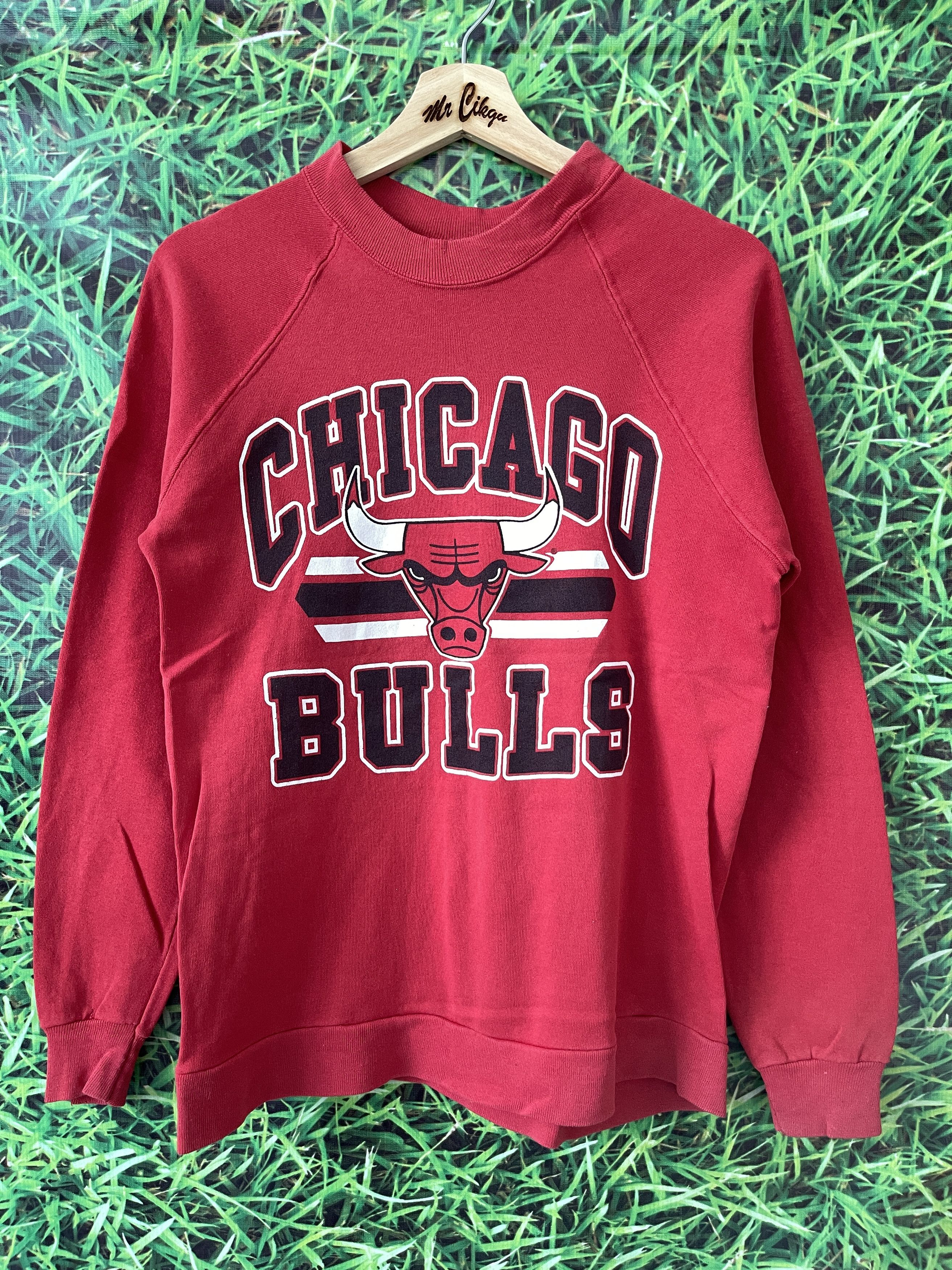 Vintage 80s Chicago Bulls sweatshirt Made in USA (code:KAL)