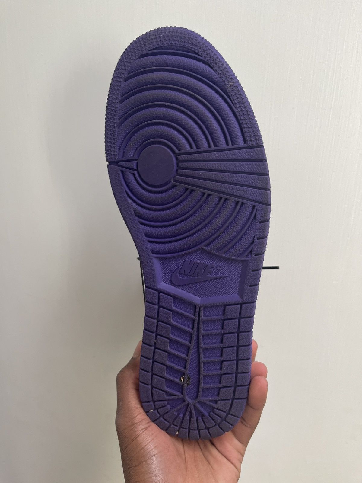 Jordan Brand Air Jordan 1 Retro High Court Purple Size US 11 / EU 44 - 7 Thumbnail