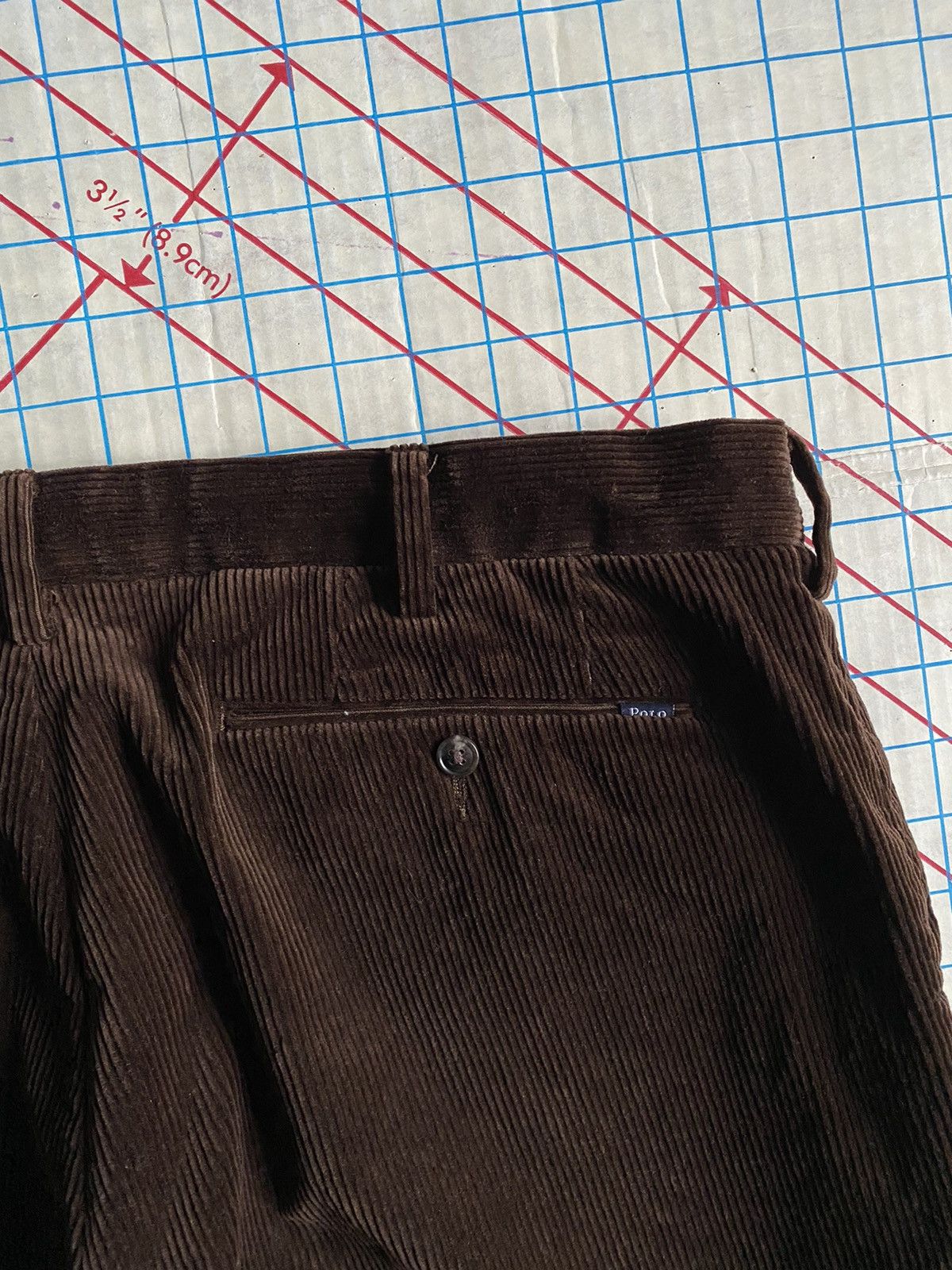 Polo Ralph Lauren Polo Ralph Lauren Thick Corduroy Casual Pants Size 36 Brown Size US 36 / EU 52 - 12 Thumbnail