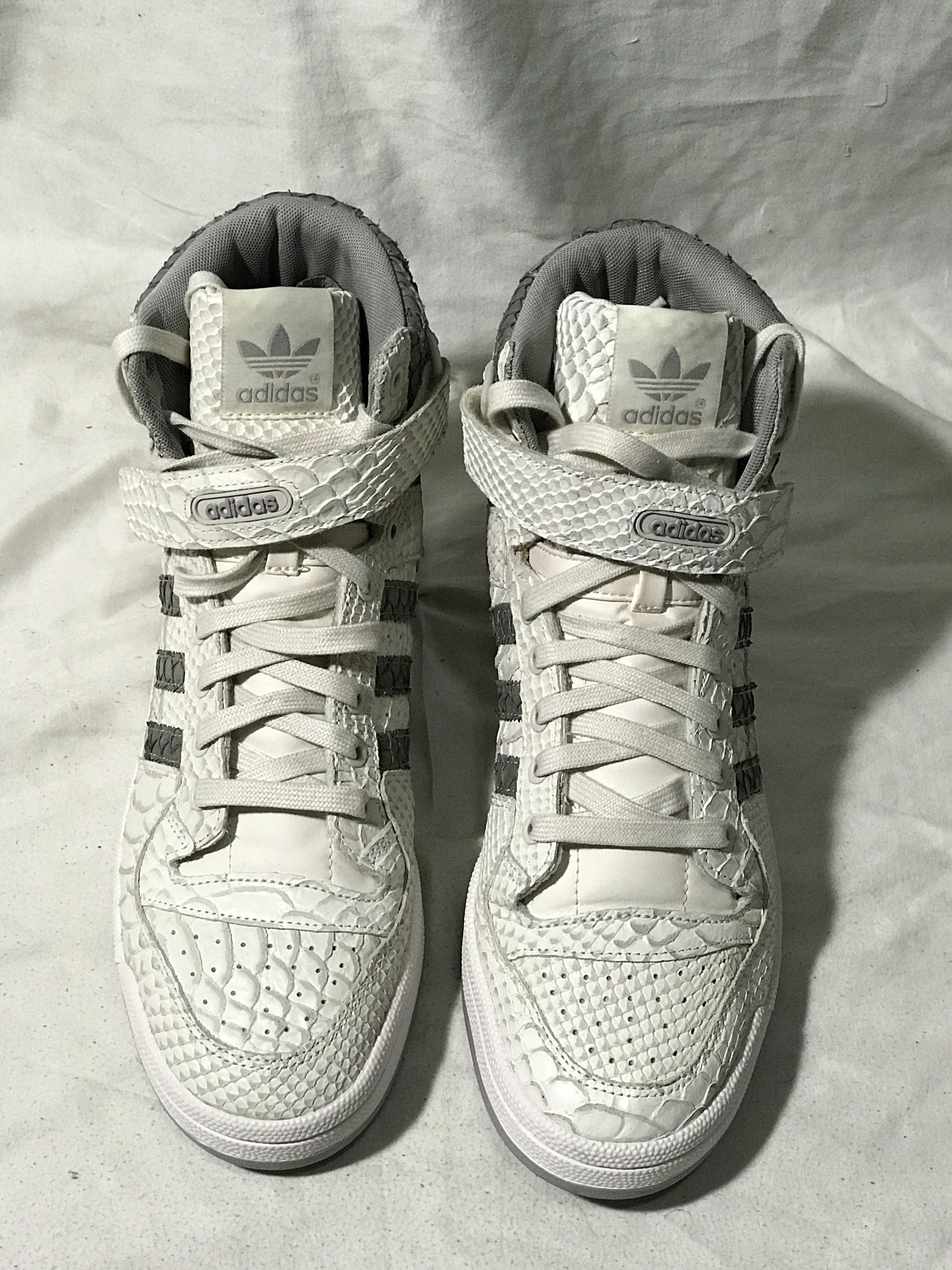 Adidas Adidas Originals hi top forum OG size 10 chalk white Adidas Adidas Originals hi top forum OG size 10 chalk white