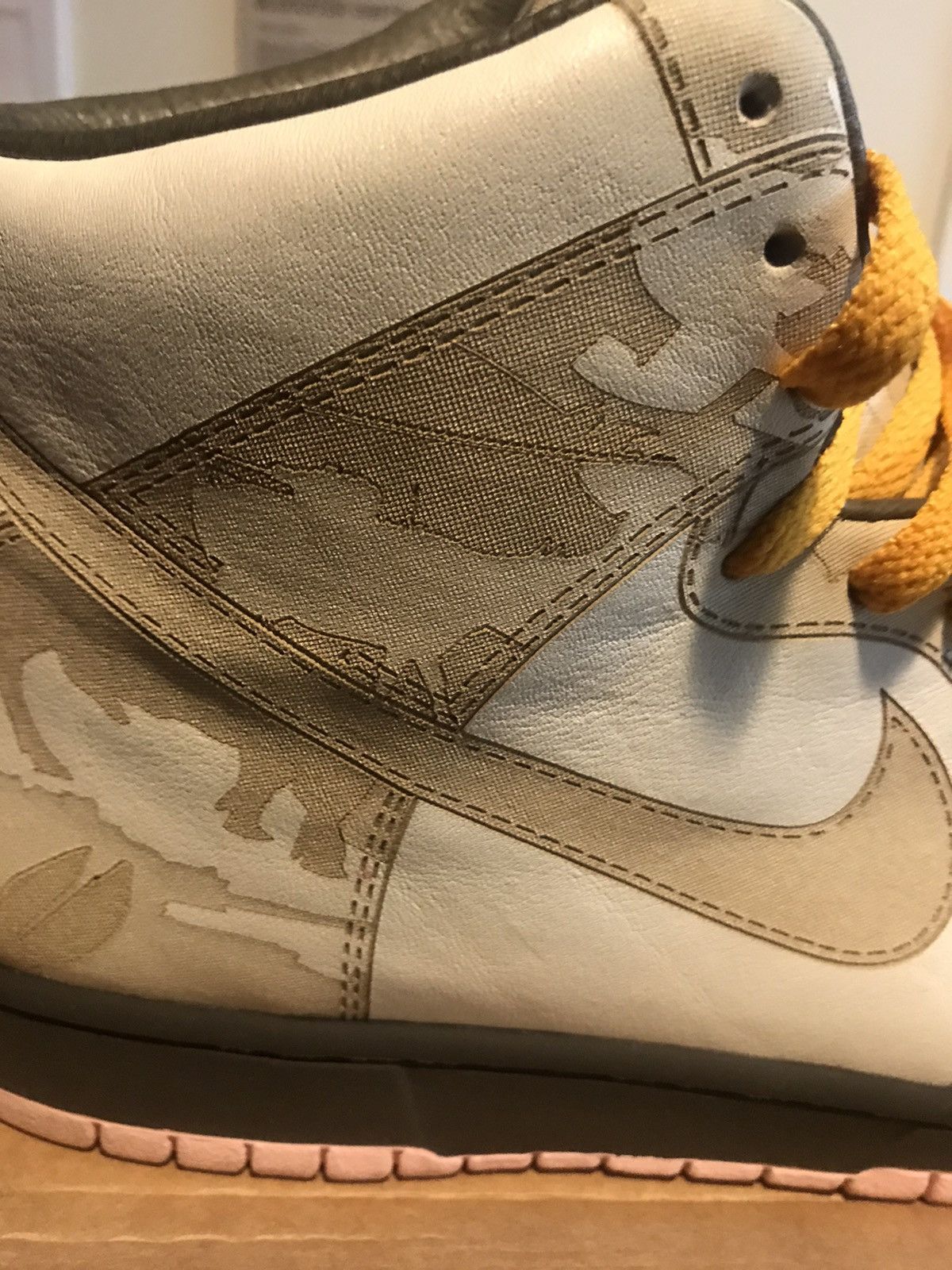 Nike Dunk Hi 1 Piece White | Khaki-Pink Ice 2005 Size 10.5 laser Size US 10.5 / EU 43-44 - 6 Thumbnail