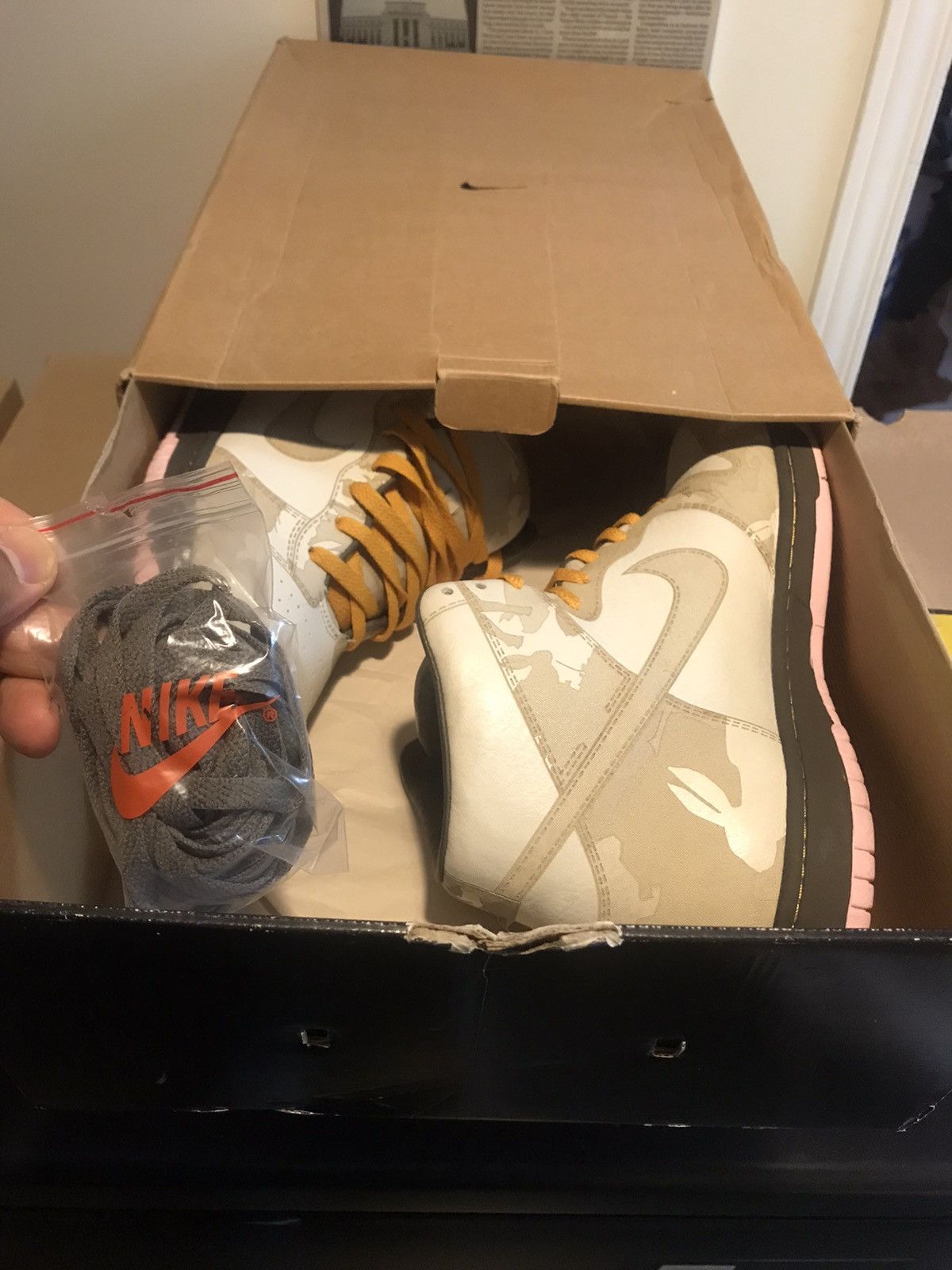 Nike Dunk Hi 1 Piece White | Khaki-Pink Ice 2005 Size 10.5 laser Size US 10.5 / EU 43-44 - 11 Thumbnail