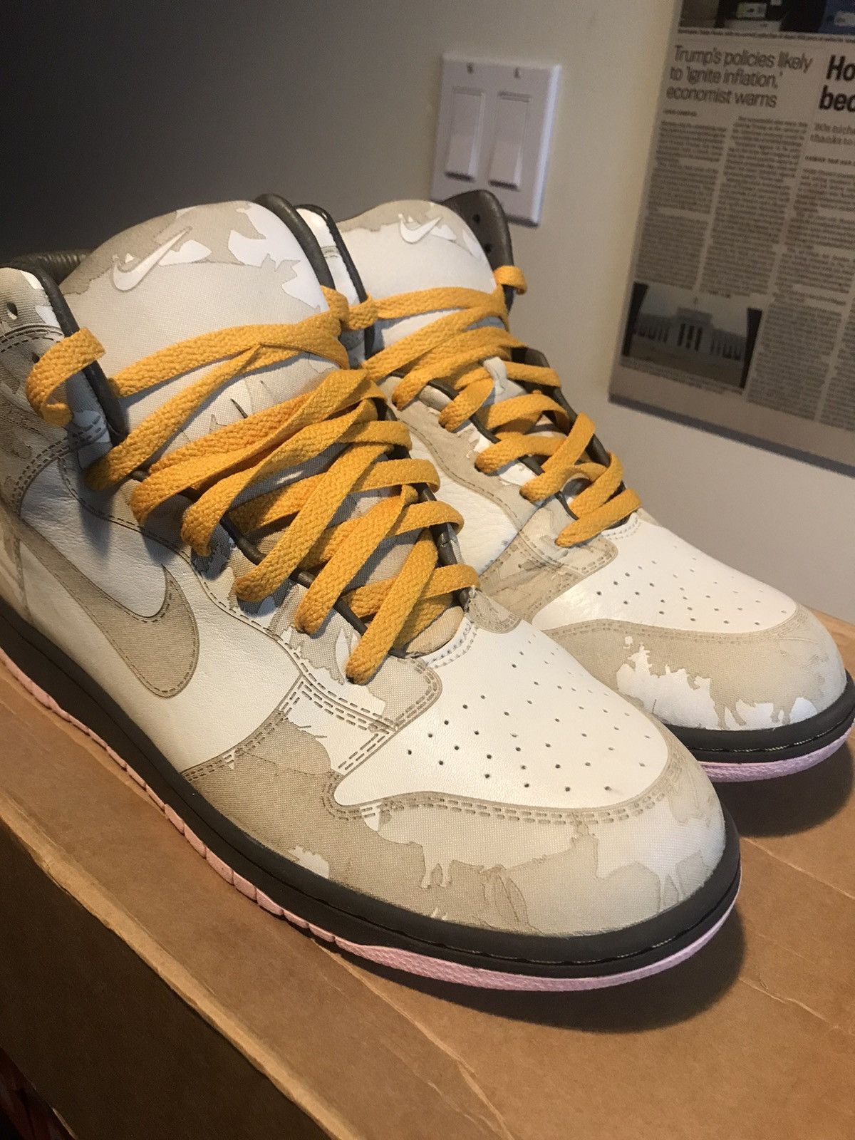 Nike Dunk Hi 1 Piece White | Khaki-Pink Ice 2005 Size 10.5 laser Size US 10.5 / EU 43-44 - 7 Thumbnail
