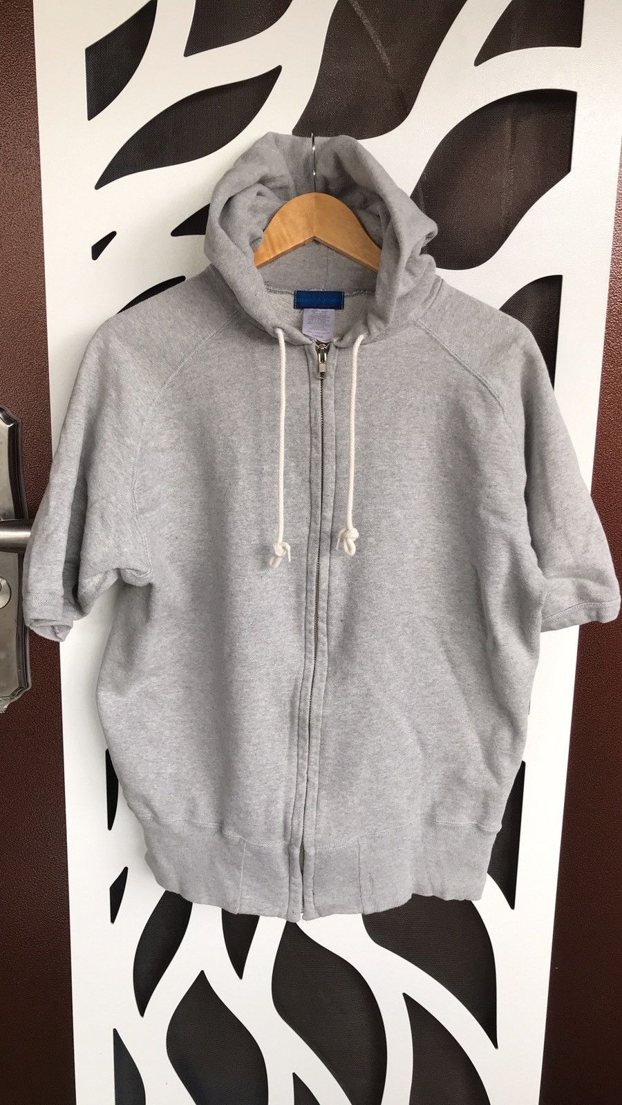 United Arrows United arrows short sleeve hoodies grey blue label Size US L / EU 52-54 / 3 - 1 Thumbnail