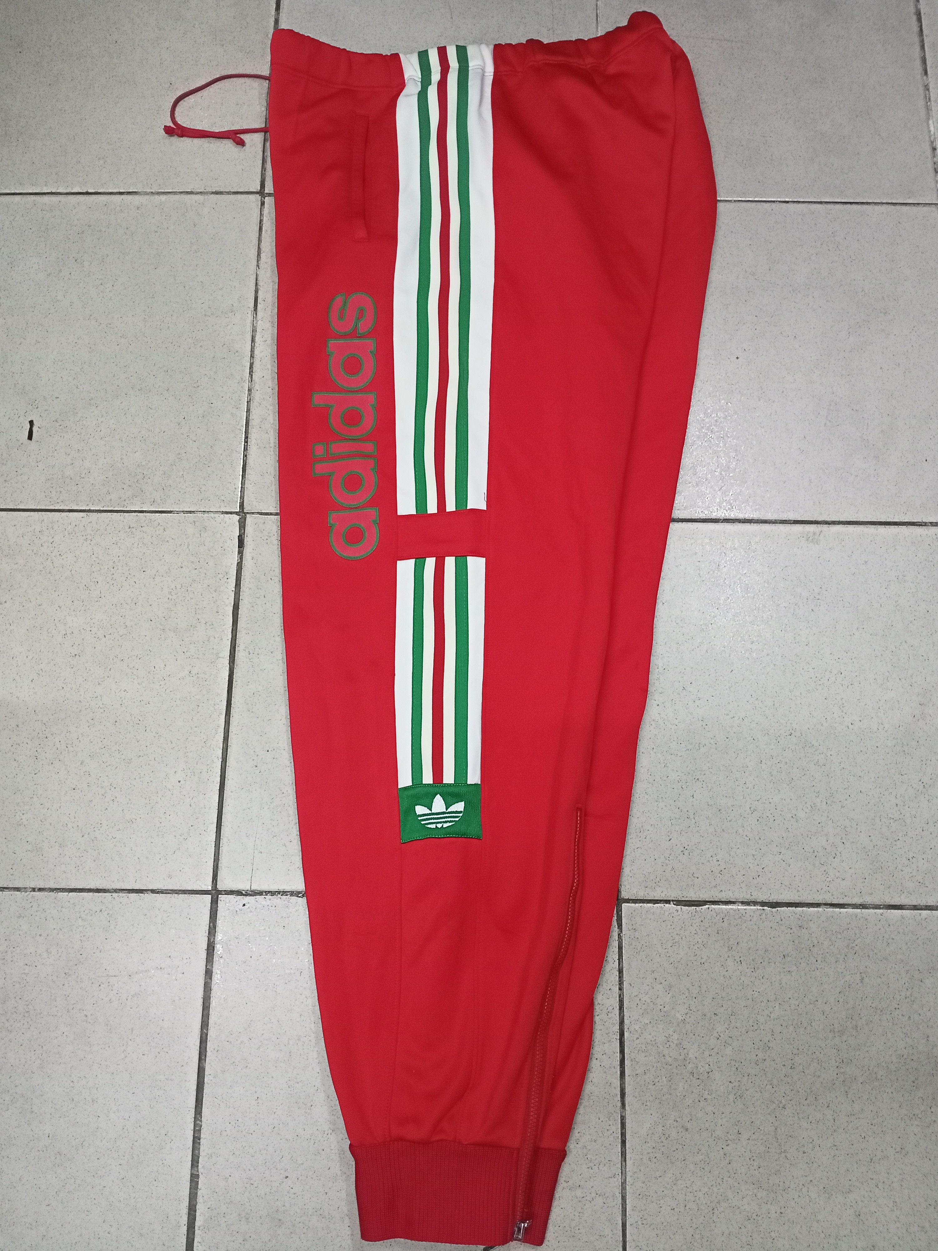 Adidas Adidas produced by descente ander adidas license Size US 34 / EU 50 - 1 Thumbnail