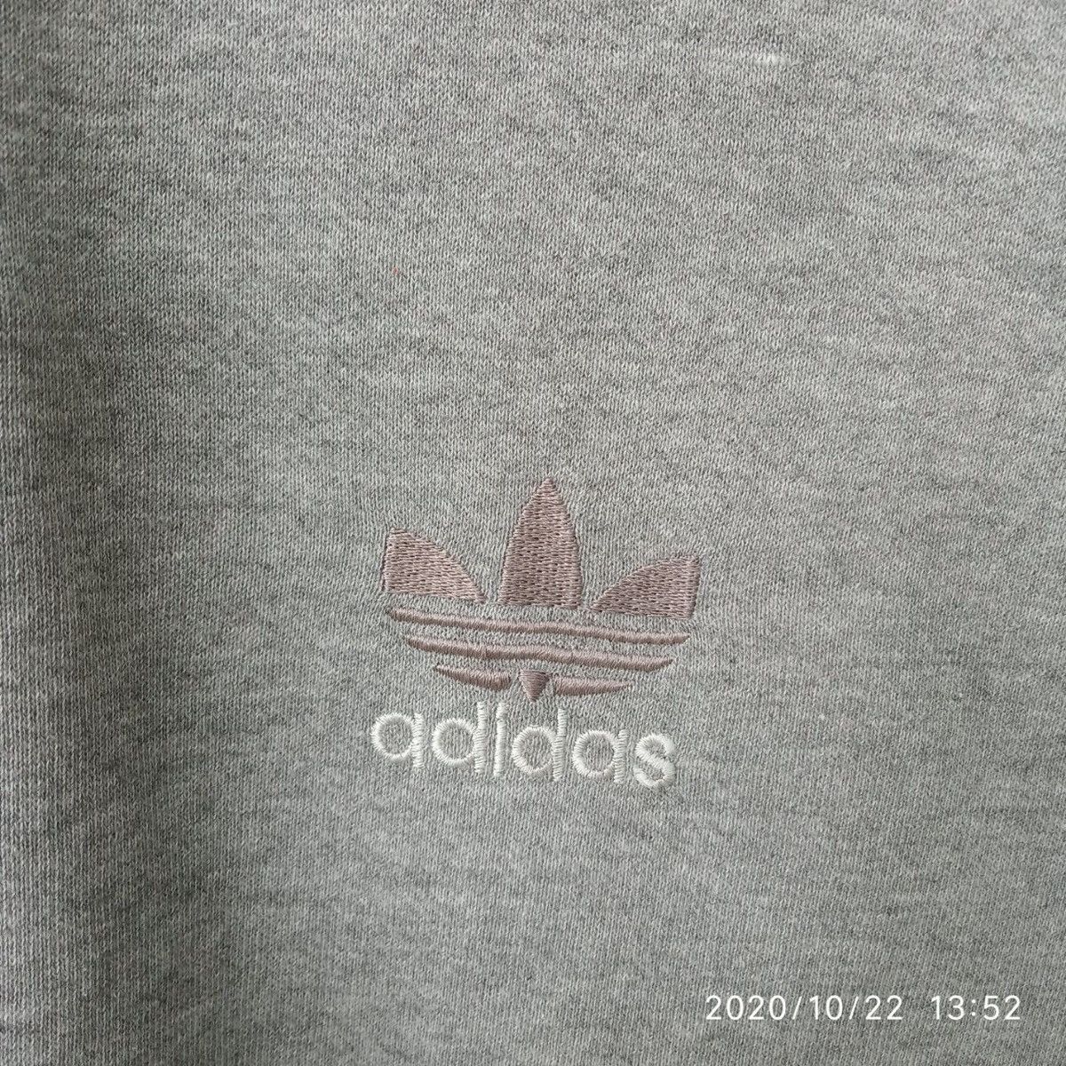 Adidas Adidas Embroider Logo Sweatshirt Size US L / EU 52-54 / 3 - 3 Thumbnail