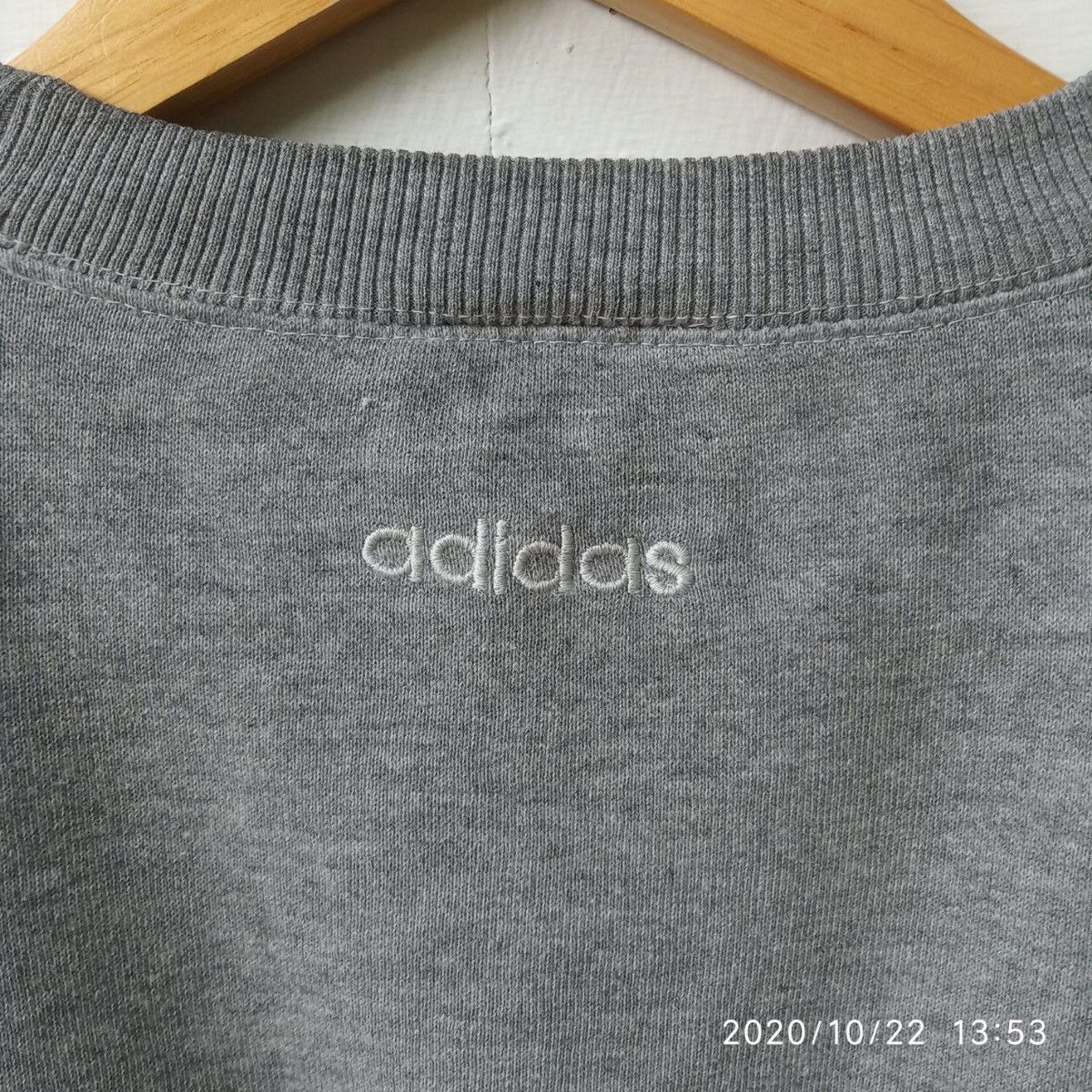 Adidas Adidas Embroider Logo Sweatshirt Size US L / EU 52-54 / 3 - 4 Thumbnail