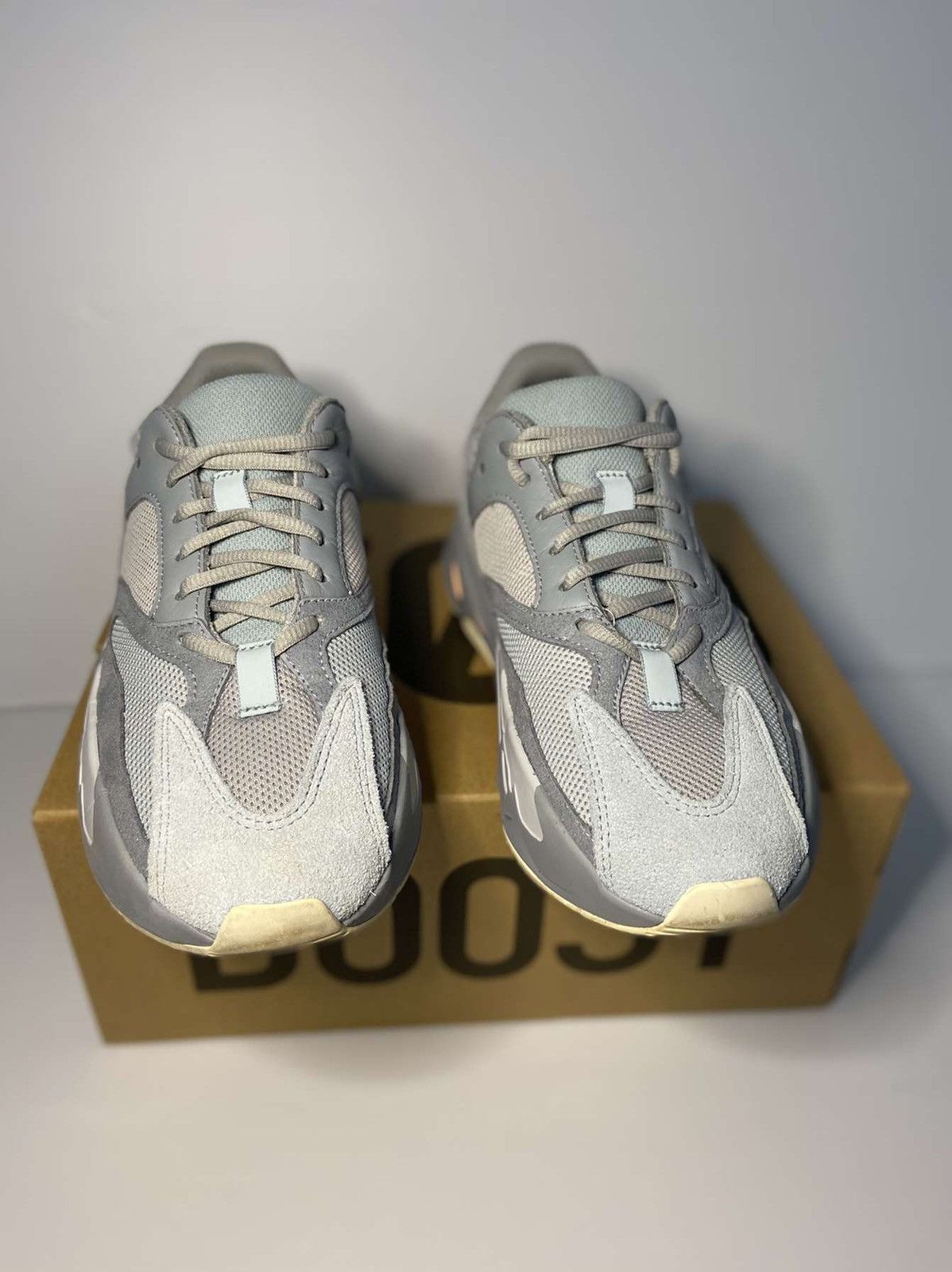 Adidas Yeezy Boost 700 Inertia 2019 Size US 7 / EU 40 - 8 Thumbnail