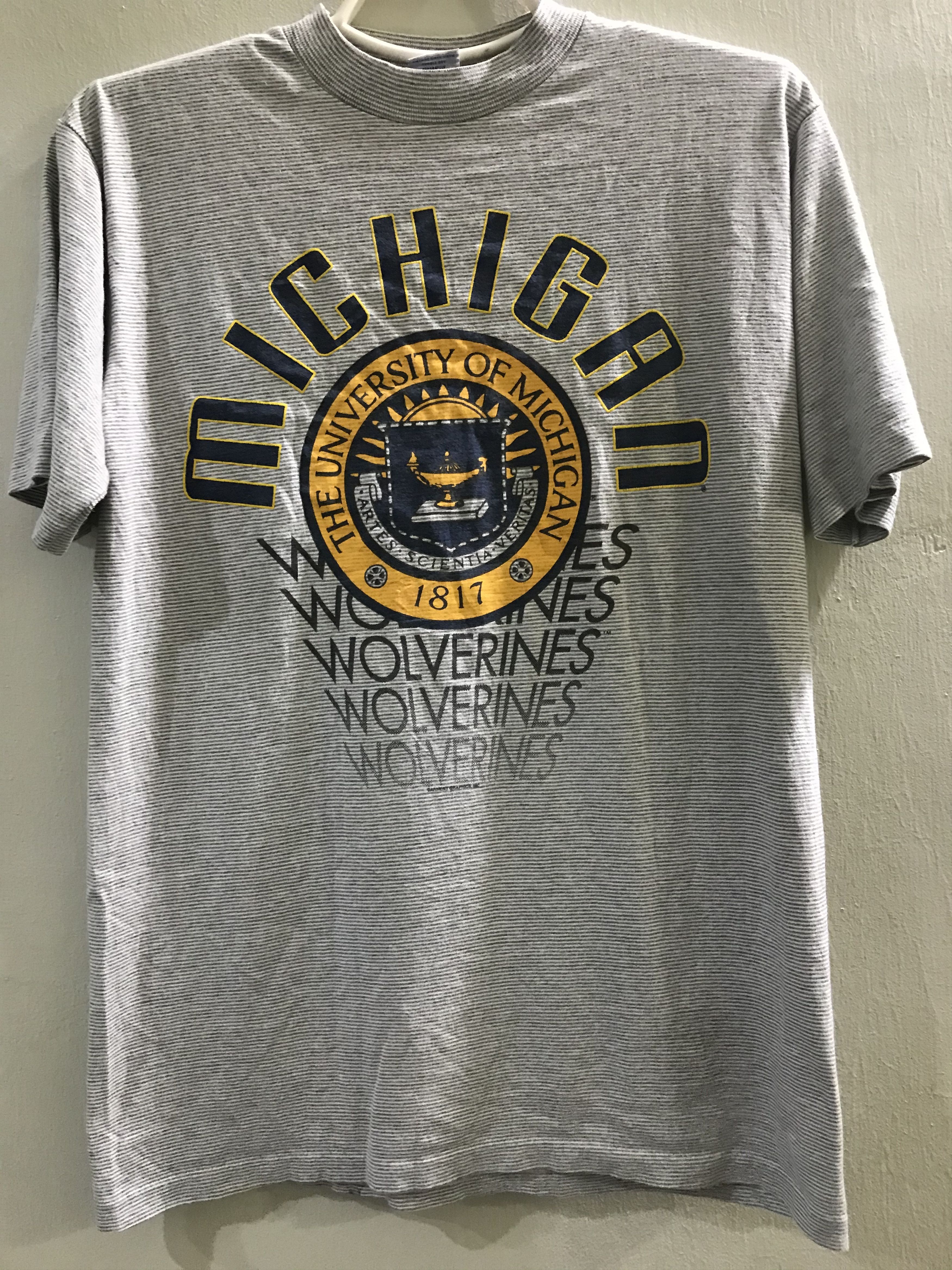 Vintage Vintage 90's University Of Michigan Wolverines T-Shirt Size US L / EU 52-54 / 3 - 1 Thumbnail