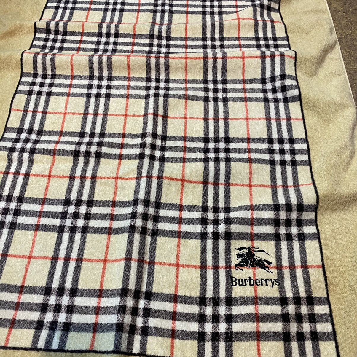 Burberry HARD TO FIND VINTAGE‼️Burberry Towel Size ONE SIZE - 3 Thumbnail