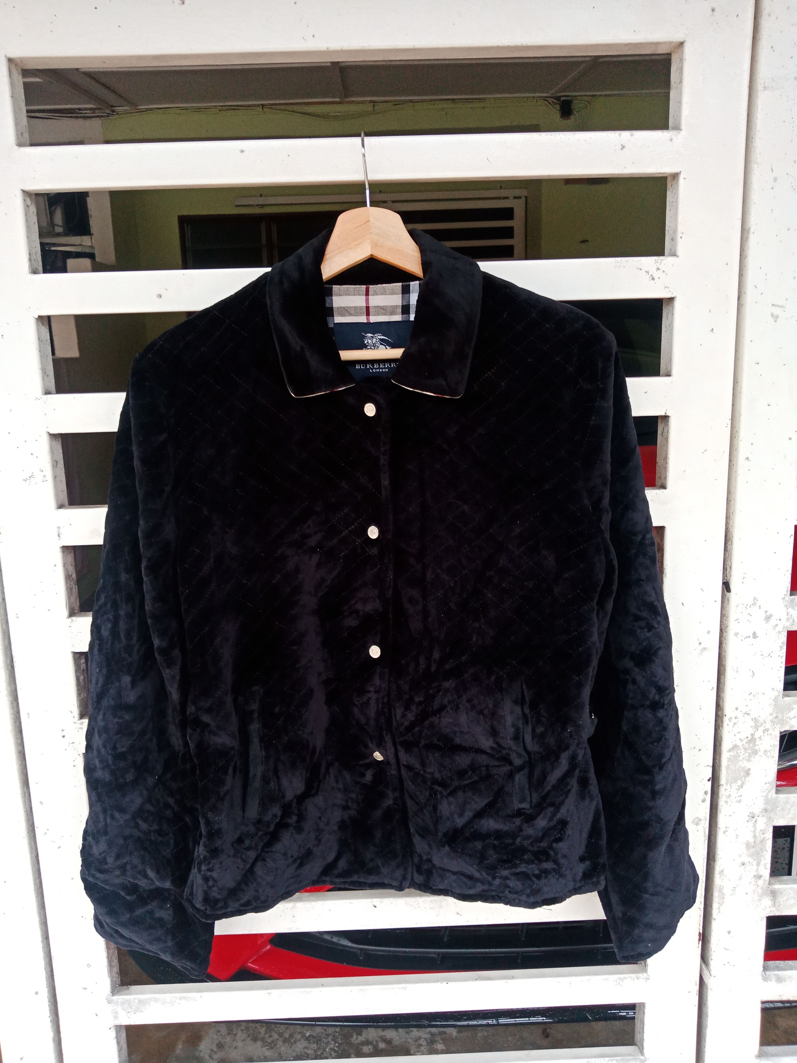 Burberry Burberry London Novacheck Velvet Size US M / EU 48-50 / 2 - 3 Thumbnail