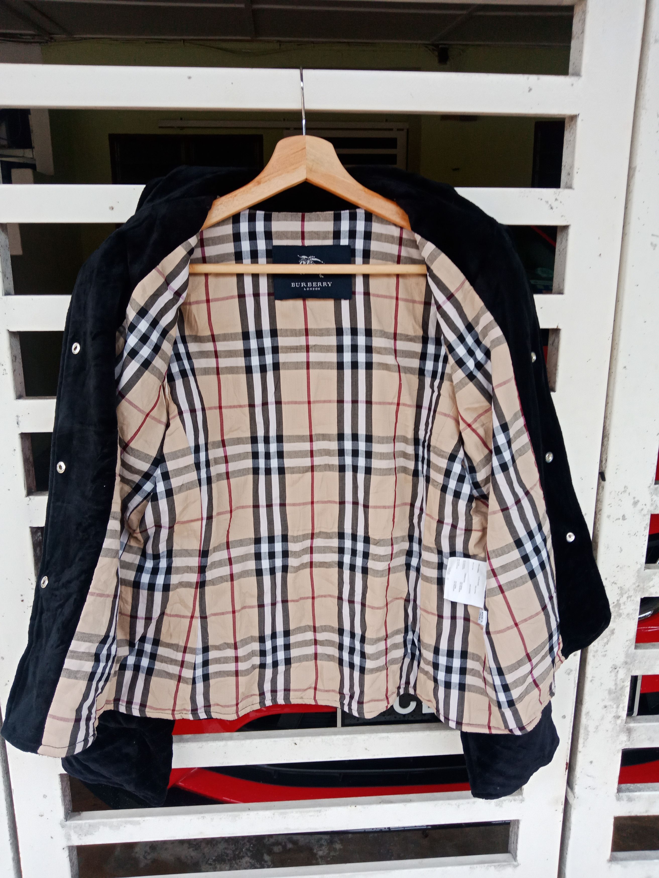 Burberry Burberry London Novacheck Velvet Size US M / EU 48-50 / 2 - 1 Thumbnail