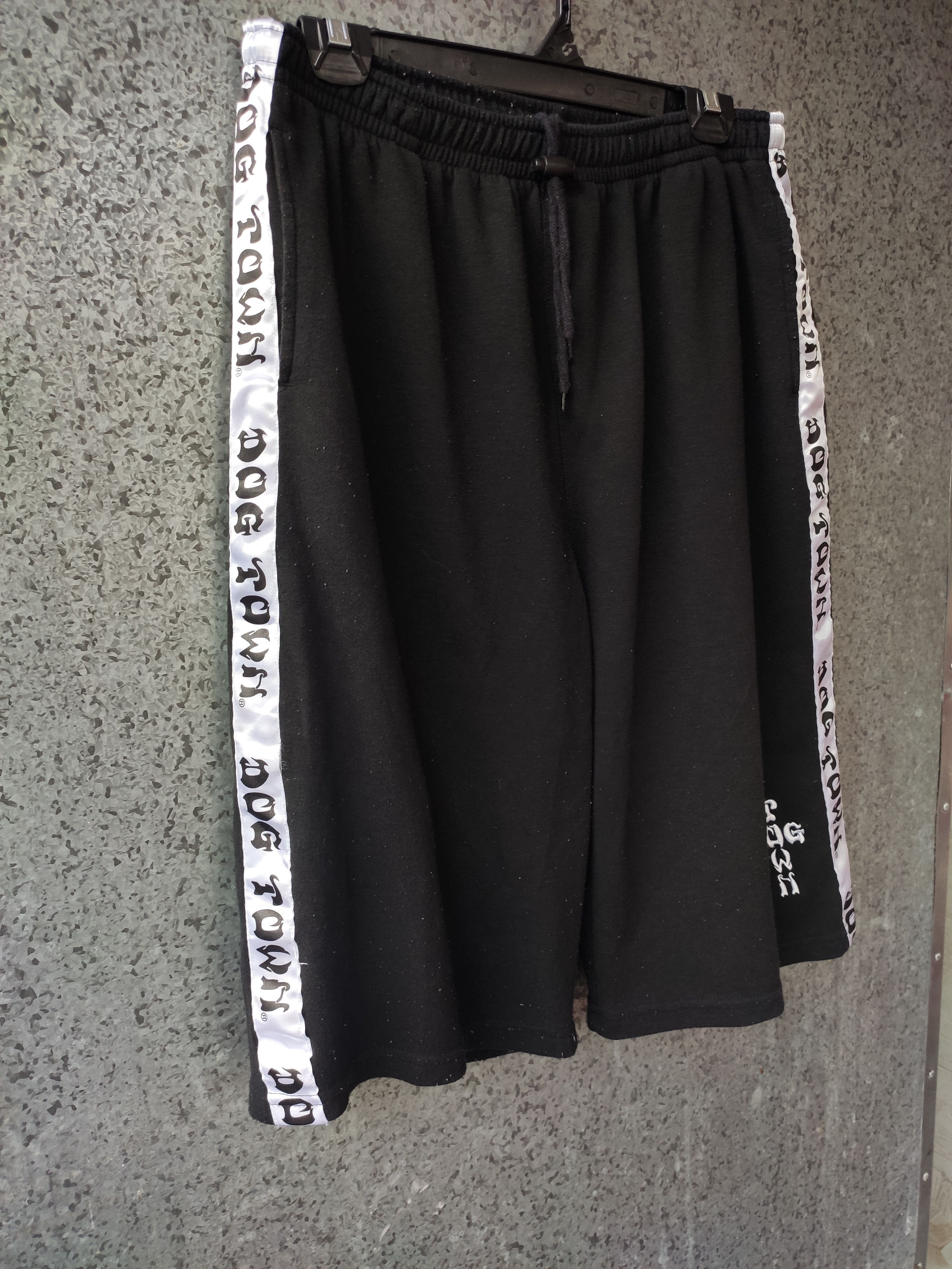 Dogtown Vintage Dogtown shorts Size US 34 / EU 50 - 3 Thumbnail