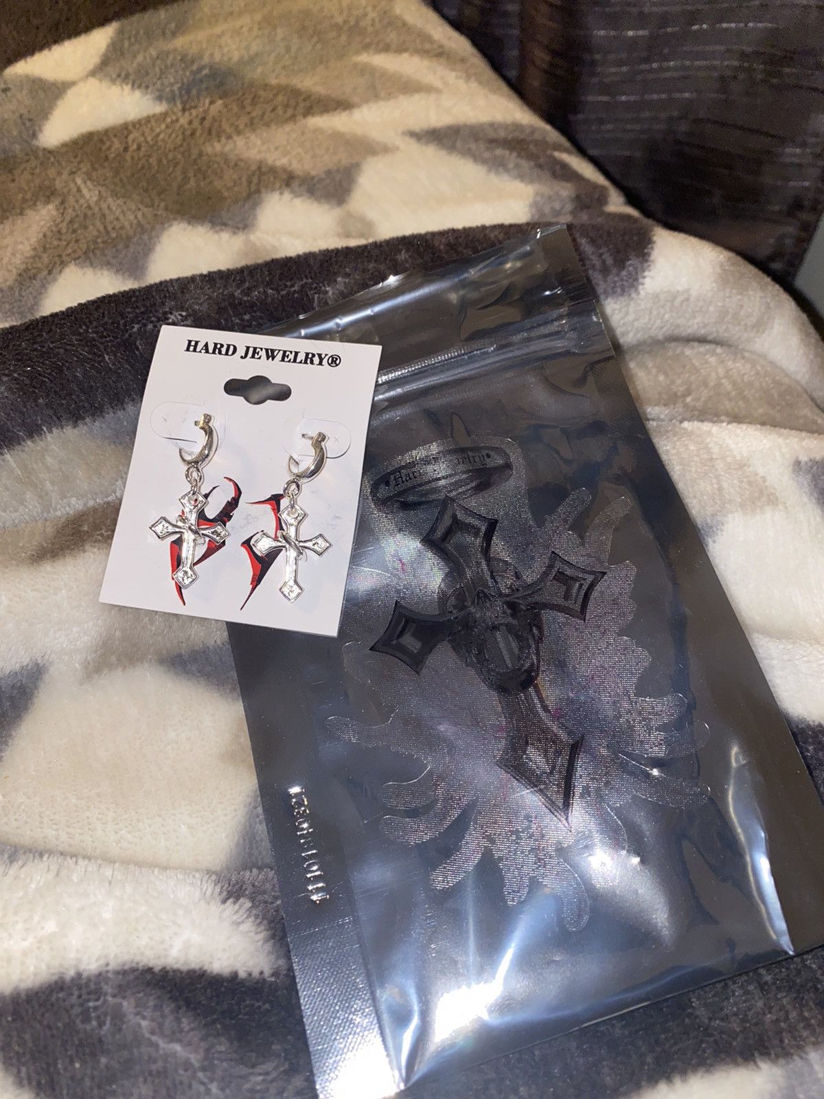 Worldwide Youth Hard Jewelry x WORLDWIDE YOUTH Halo Cross Earrings Size ONE SIZE - 2 Thumbnail