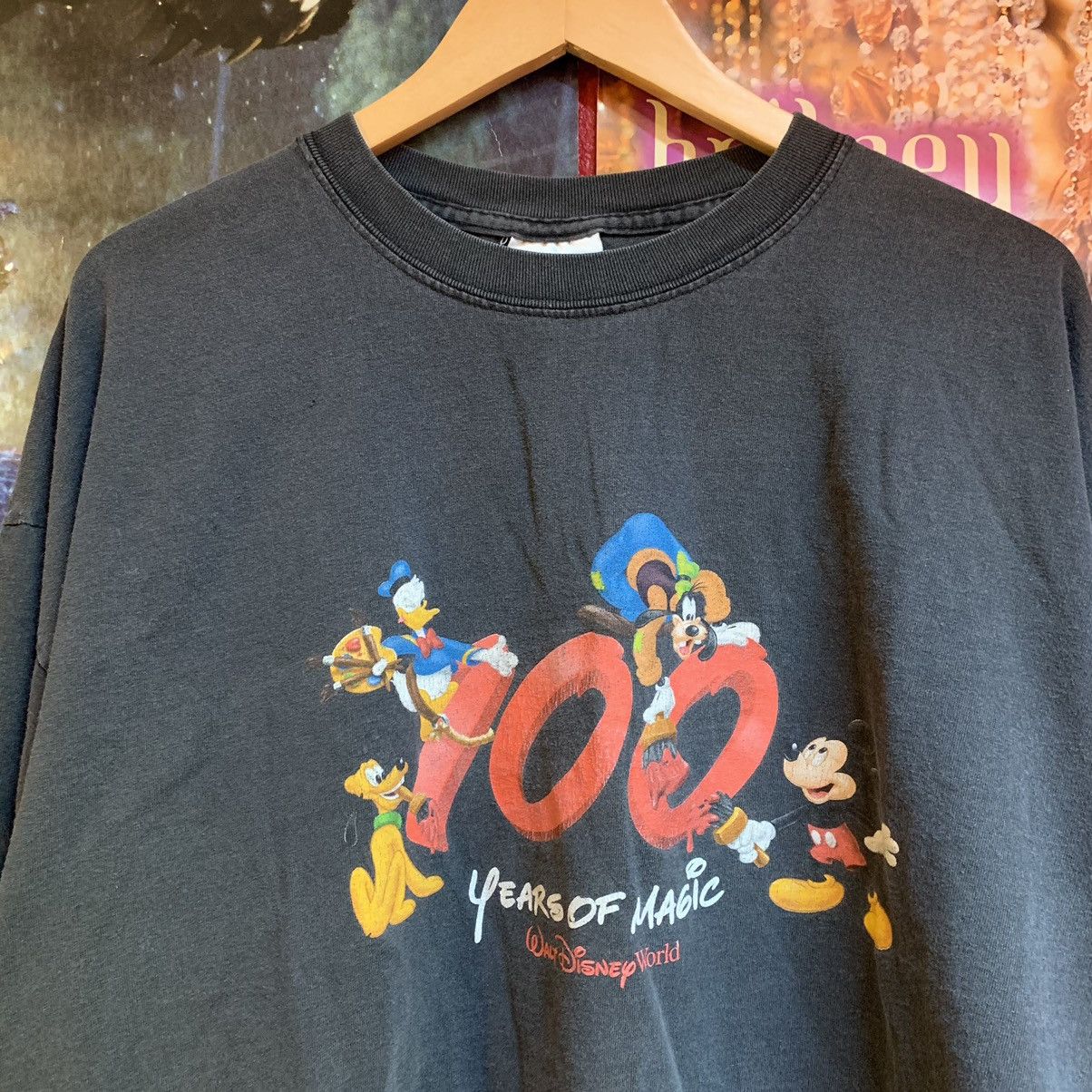 Vintage 92' Mickey world top tour sweater xl