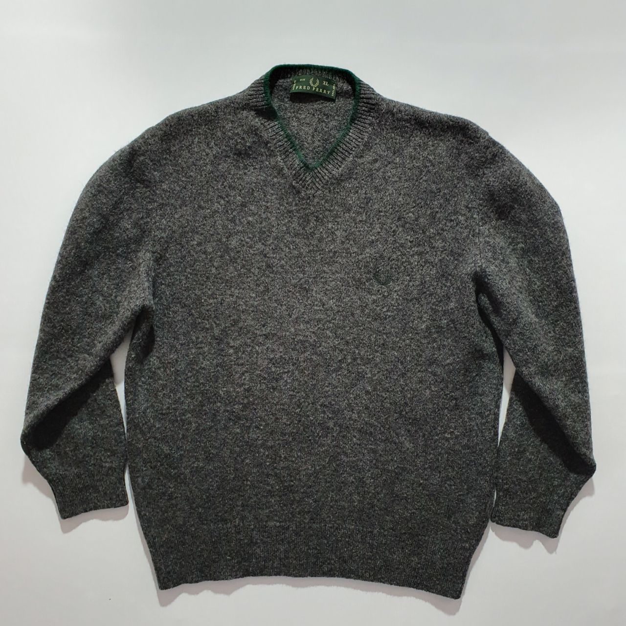Vintage FRED PERRY Embroidered Mini Logo V-Neck Knit Sweater Jumper