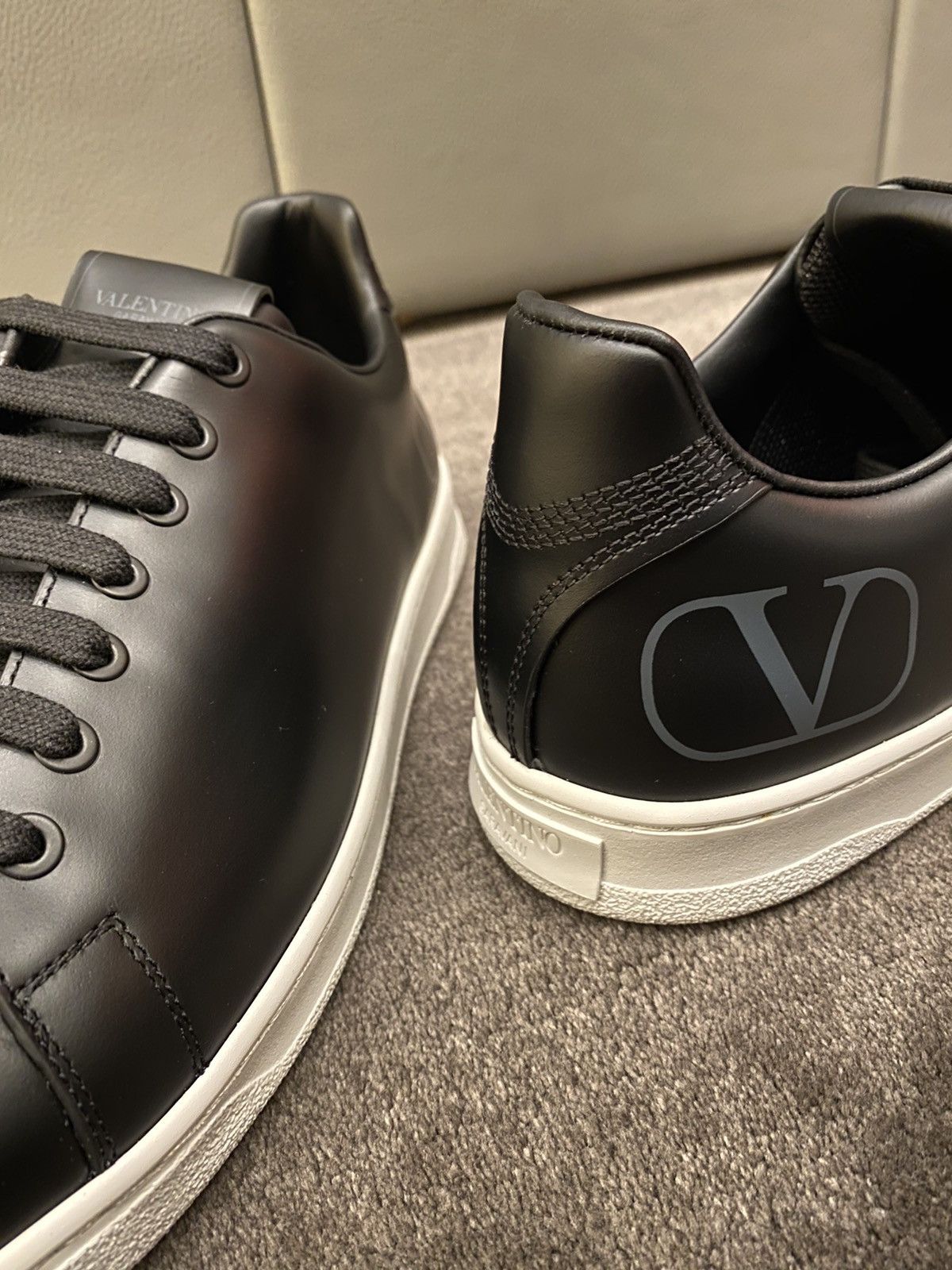 Valentino RARE UNRELEASED VALENTINO GARAVANI UOMO FW20 RUNWAY SNEAKER Size US 8 / EU 41 - 17 Thumbnail