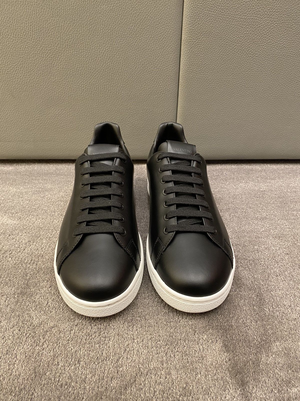 Valentino RARE UNRELEASED VALENTINO GARAVANI UOMO FW20 RUNWAY SNEAKER Size US 8 / EU 41 - 3 Thumbnail