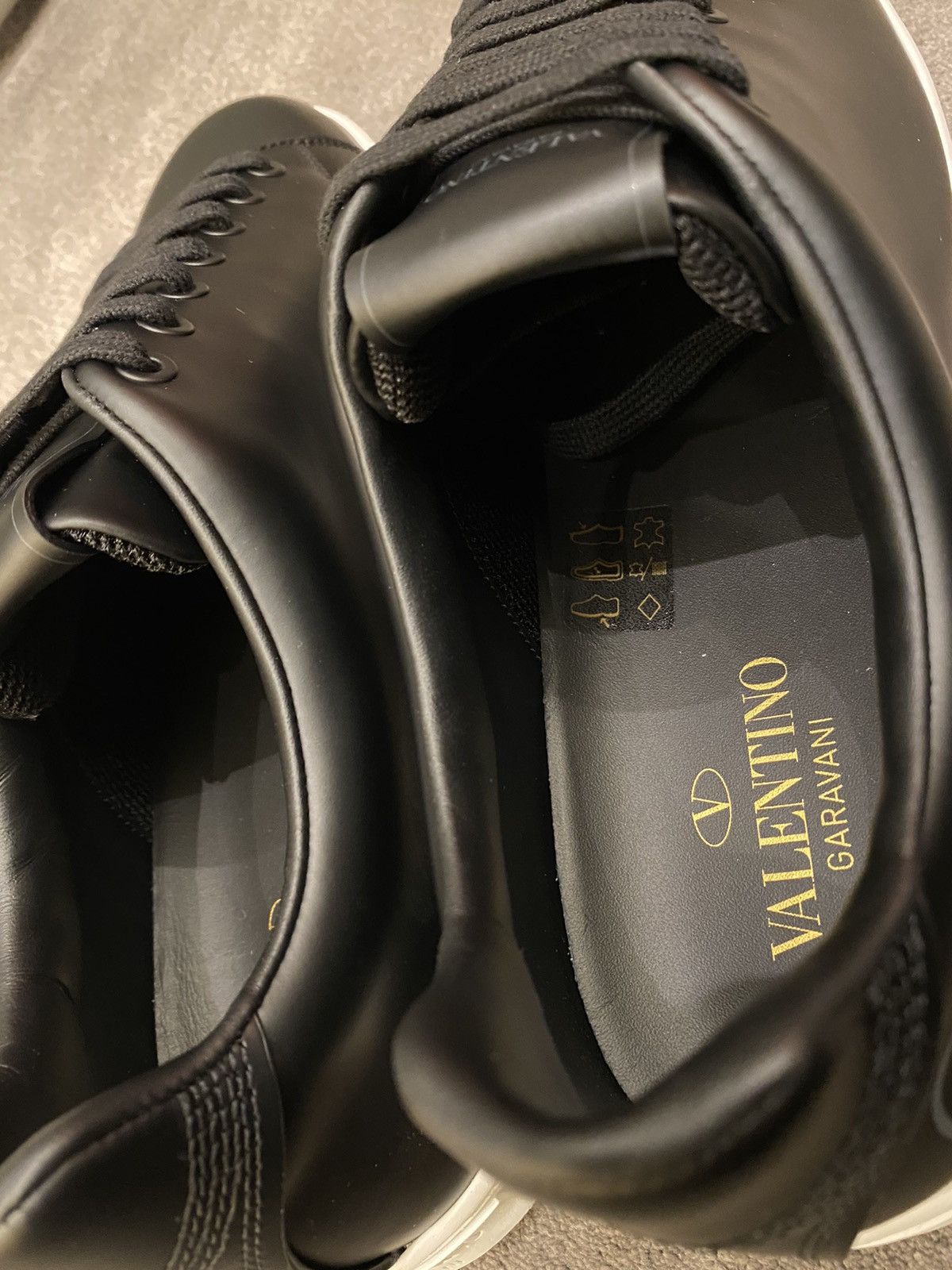 Valentino RARE UNRELEASED VALENTINO GARAVANI UOMO FW20 RUNWAY SNEAKER Size US 8 / EU 41 - 15 Thumbnail
