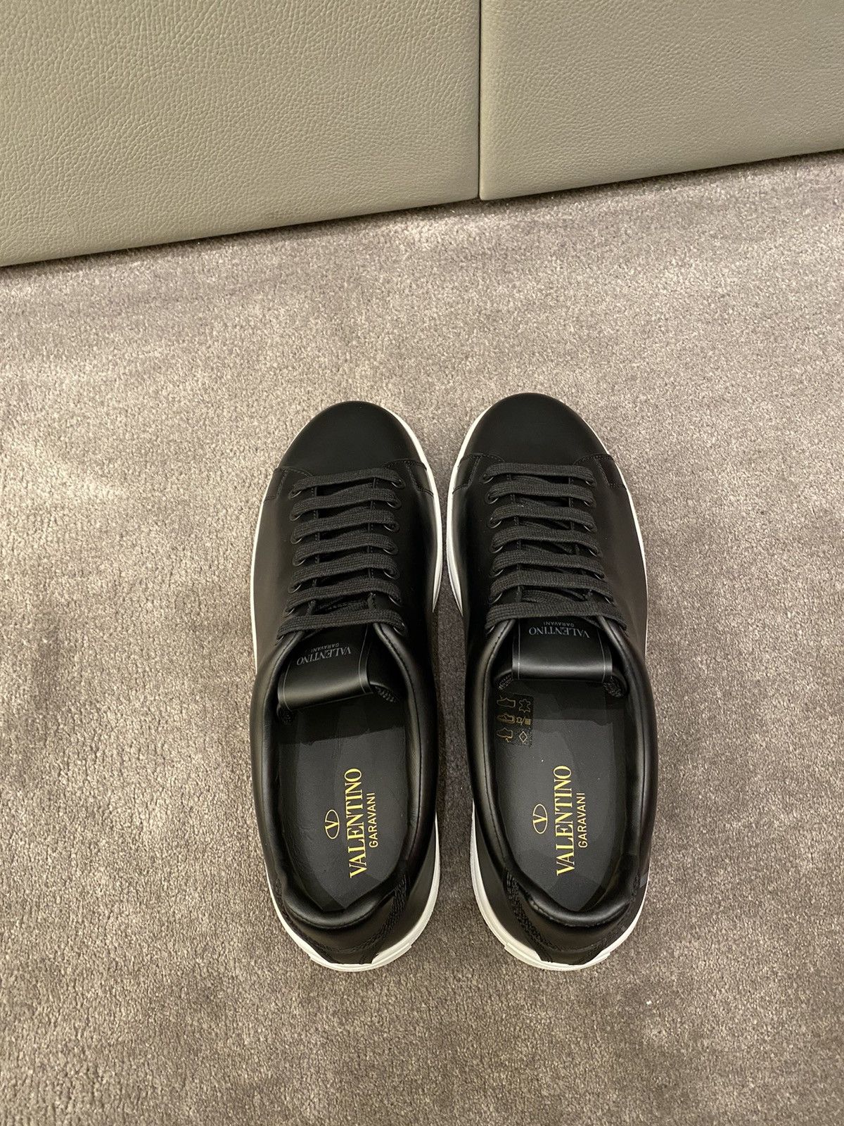 Valentino RARE UNRELEASED VALENTINO GARAVANI UOMO FW20 RUNWAY SNEAKER Size US 8 / EU 41 - 6 Thumbnail