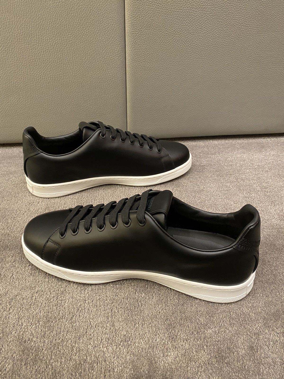 Valentino RARE UNRELEASED VALENTINO GARAVANI UOMO FW20 RUNWAY SNEAKER Size US 8 / EU 41 - 8 Thumbnail