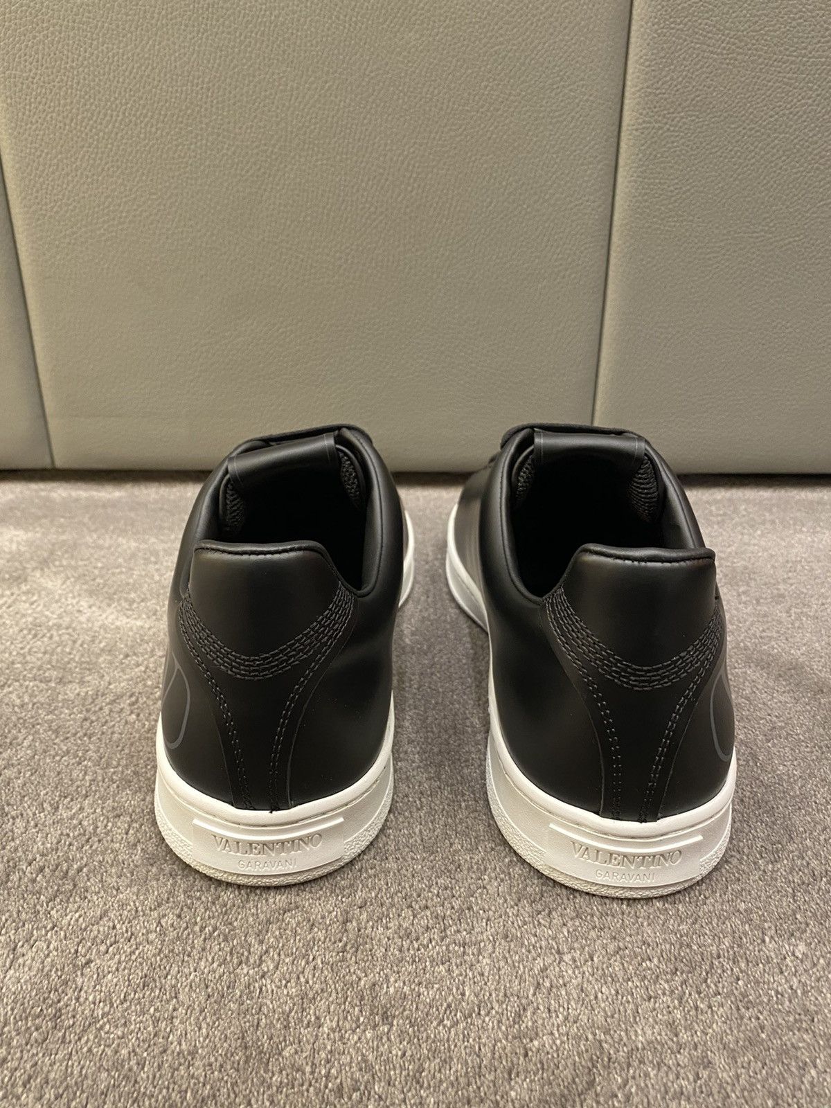 Valentino RARE UNRELEASED VALENTINO GARAVANI UOMO FW20 RUNWAY SNEAKER Size US 8 / EU 41 - 5 Thumbnail