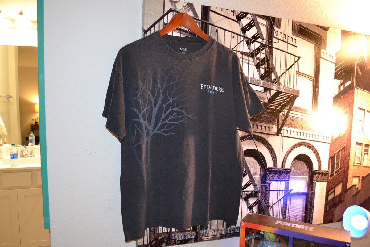 Vintage Belvedere Vodka faded black graphic T-shirt