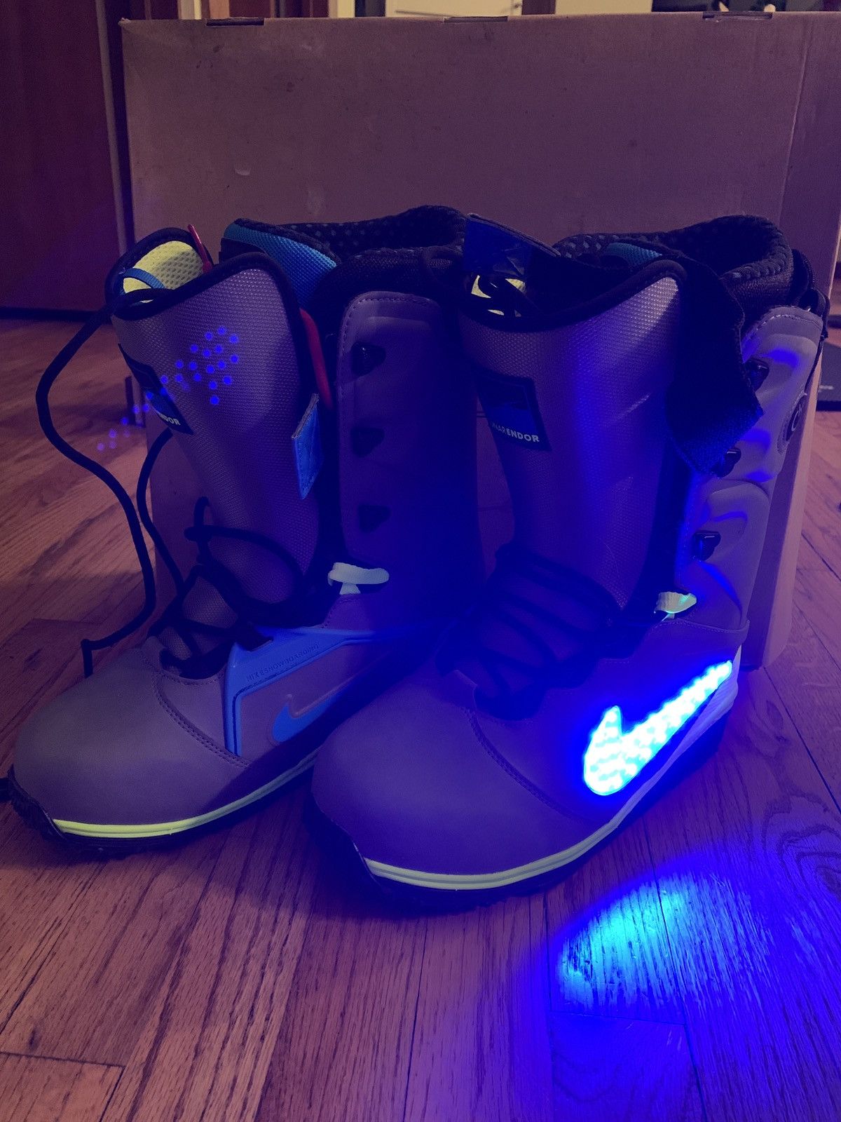 Nike light up snowboard boots best sale