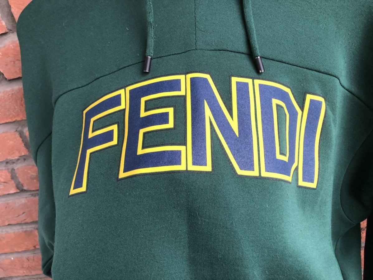 Fendi Fendi Logo Hoodie Size US M / EU 48-50 / 2 - 5 Thumbnail