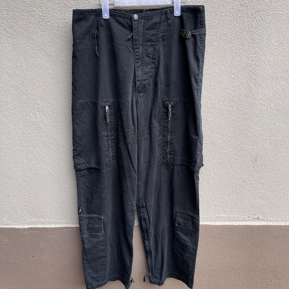 Tommy Hilfiger × Vintage Vintage TOMMY HILFIGER cargo pants multi pocket tactical Size US 34 / EU 50 - 1 Thumbnail