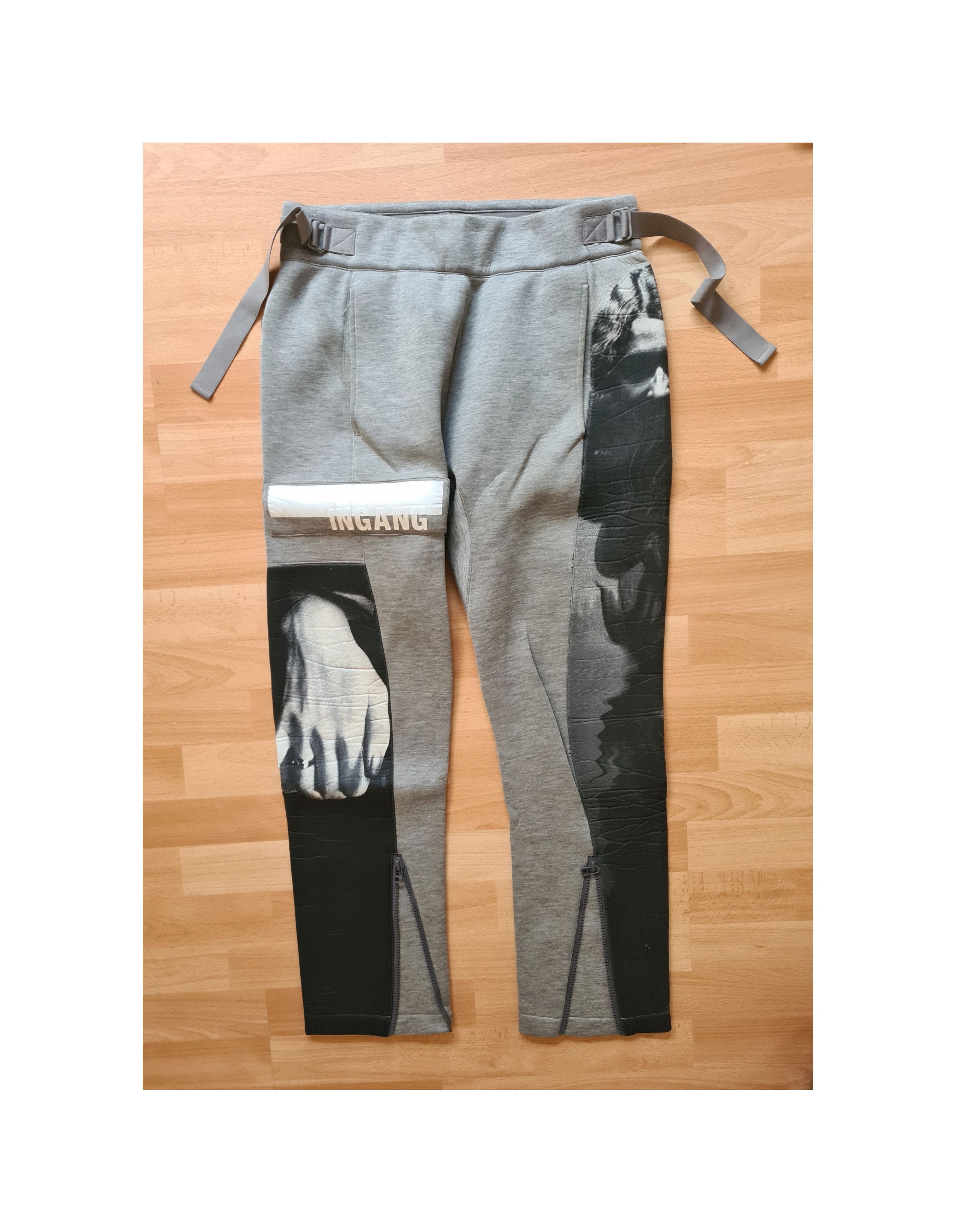 Helmut Lang Helmut Lang Grey Hand & Woman Print Joggers Size US 31 - 1 Thumbnail
