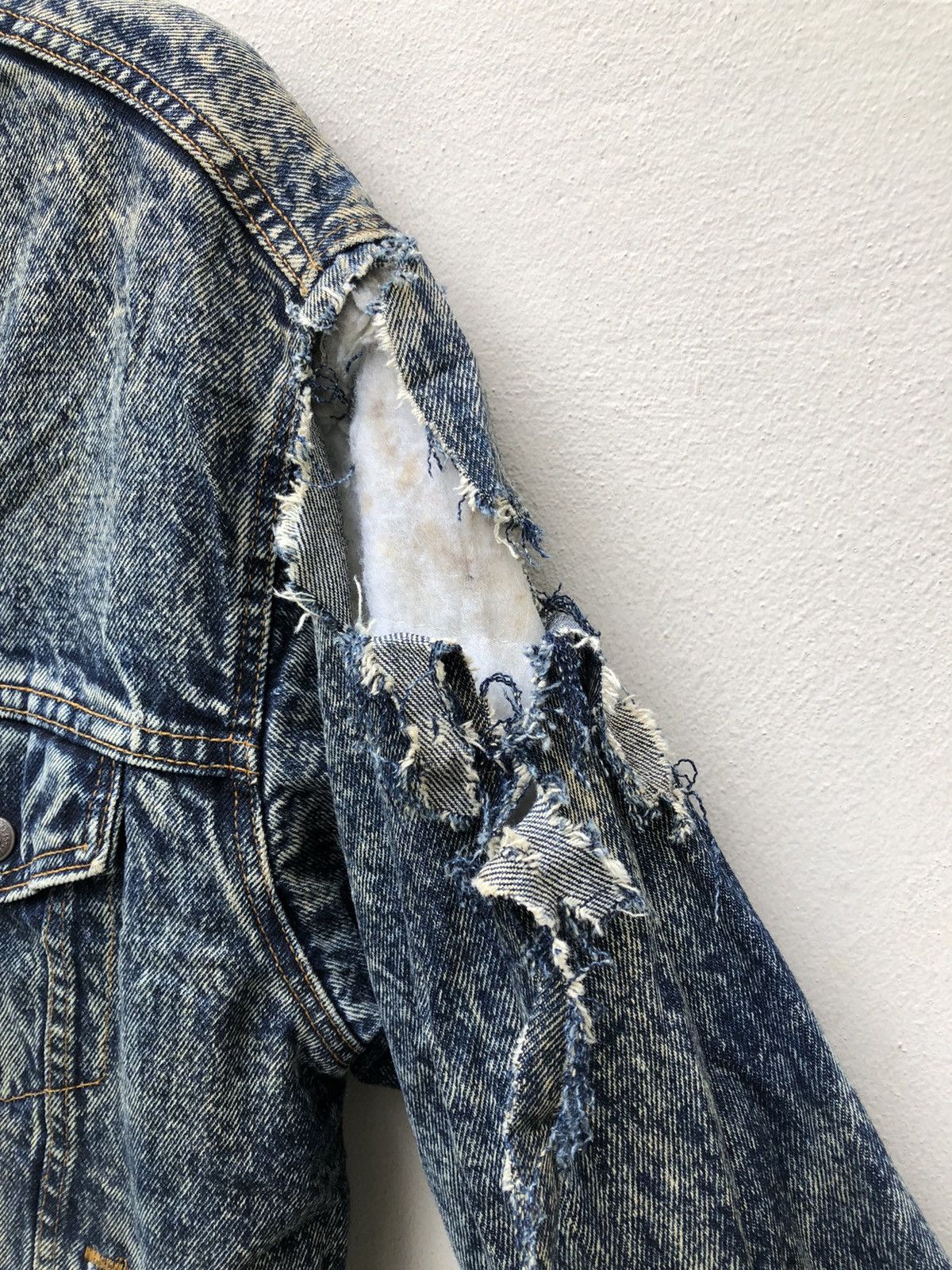Levi's 80s Levi’s Acid Wash Denim Distressed Sherpa Lining Jacket Size US M / EU 48-50 / 2 - 4 Thumbnail