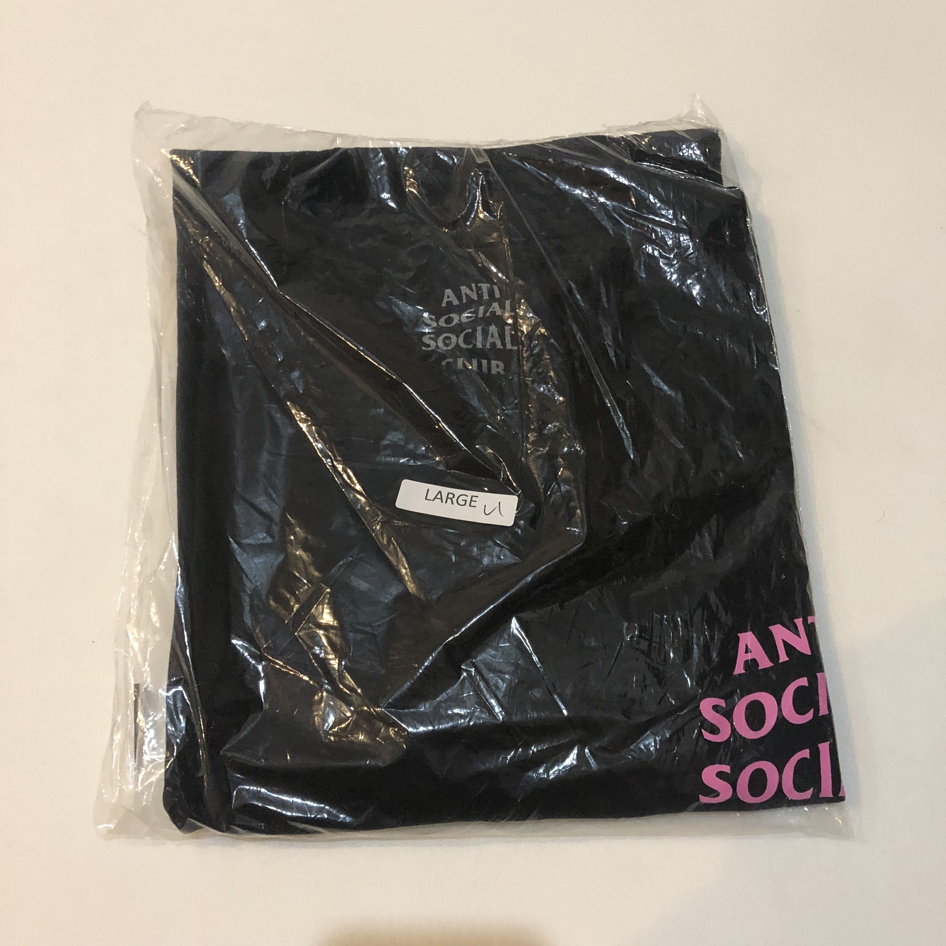 Anti Social Social Club DS ASSC Pink Logo Los Angeles LA city black Tee in hand Size US XL / EU 56 / 4 - 2 Thumbnail