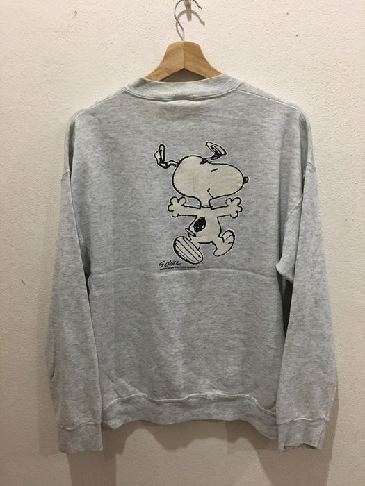 Vintage Snoopy sweatshirt