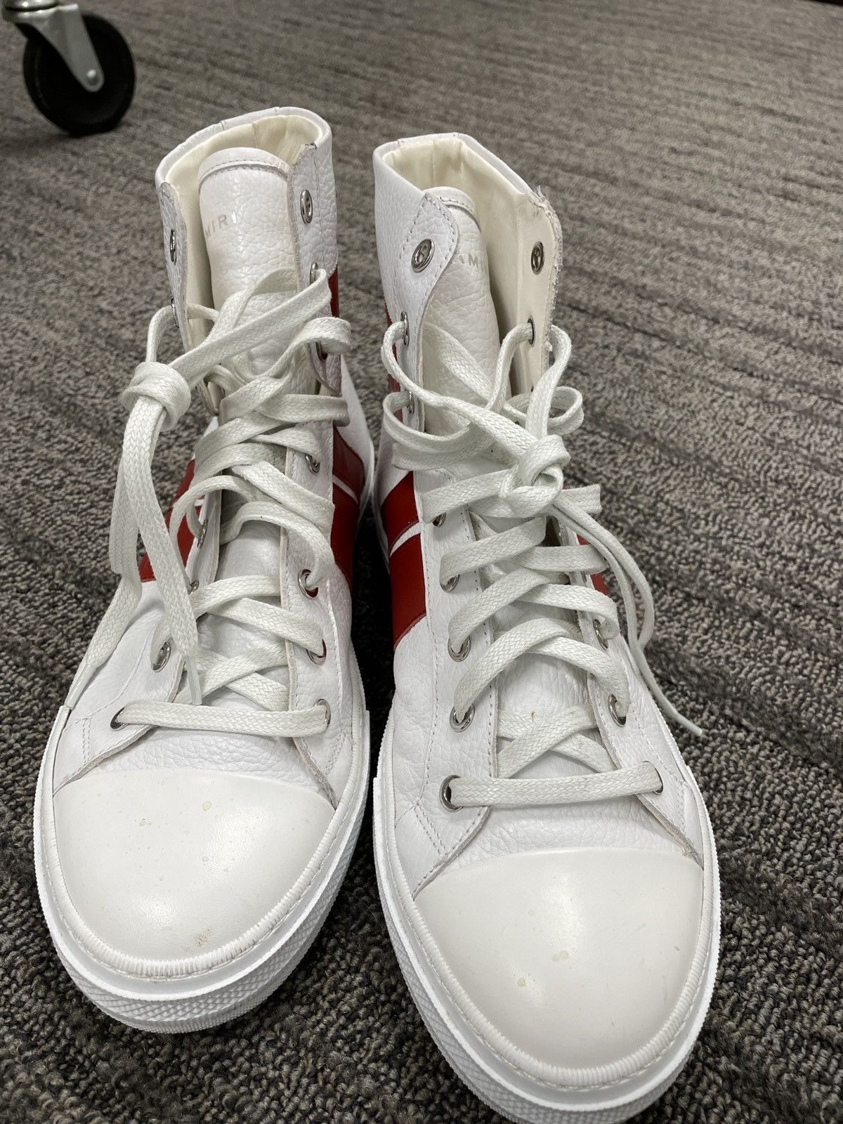 Amiri Amiri white high top with red stripe Size US 9 / EU 42 - 1 Thumbnail