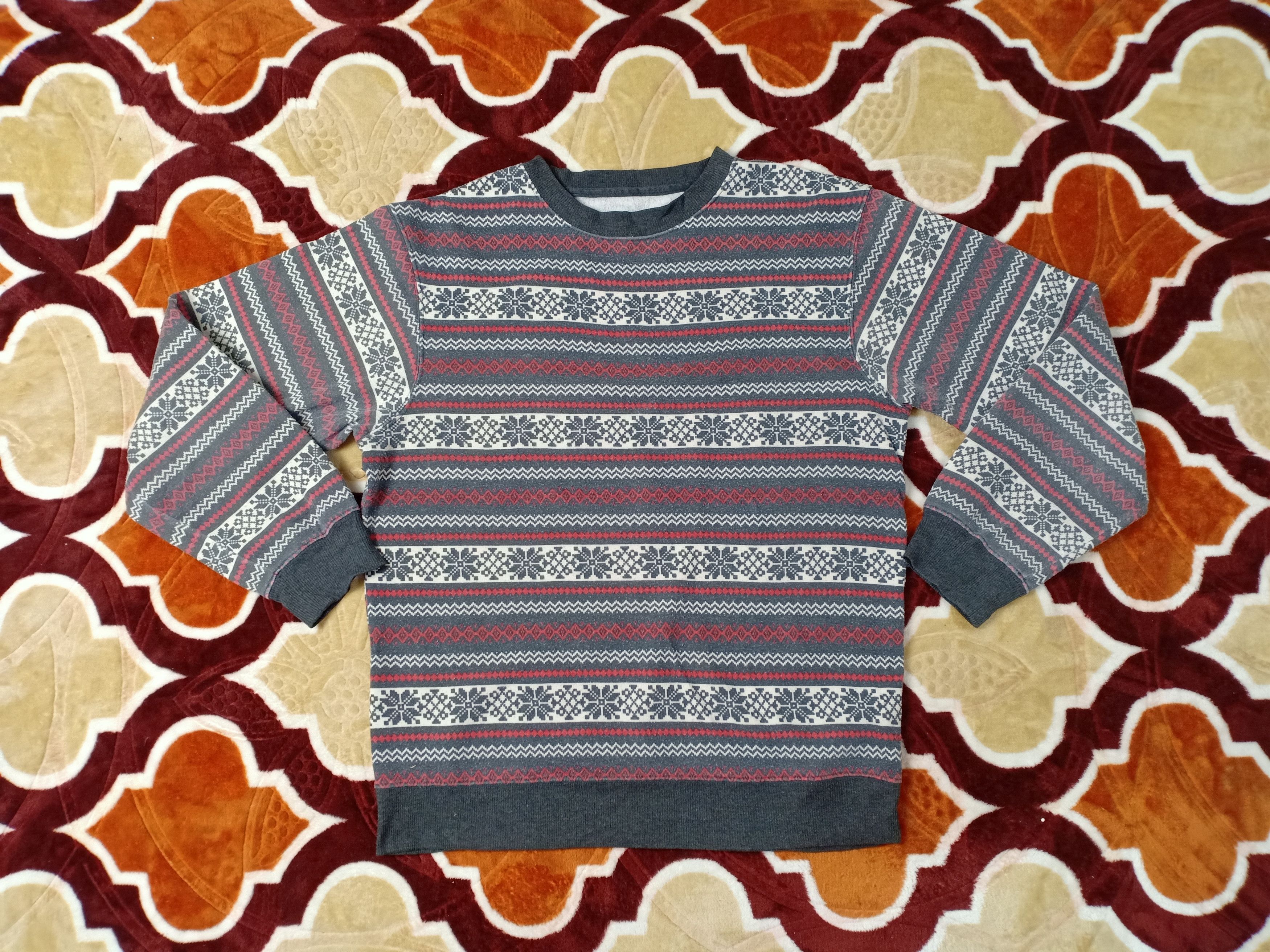 CLASSIC FLORAL DESIGN SWEATSHIRT