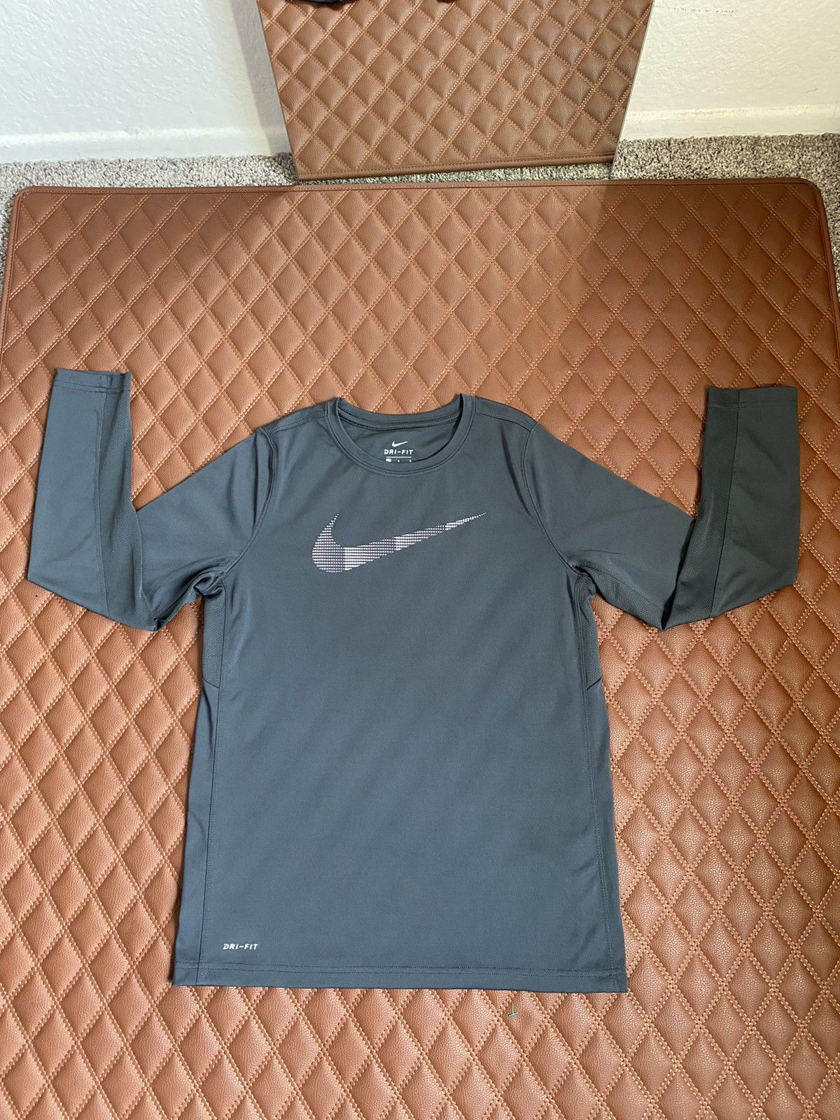 Nike Nike Dri Fit Long Sleeve Shirt Size US L / EU 52-54 / 3 - 1 Thumbnail
